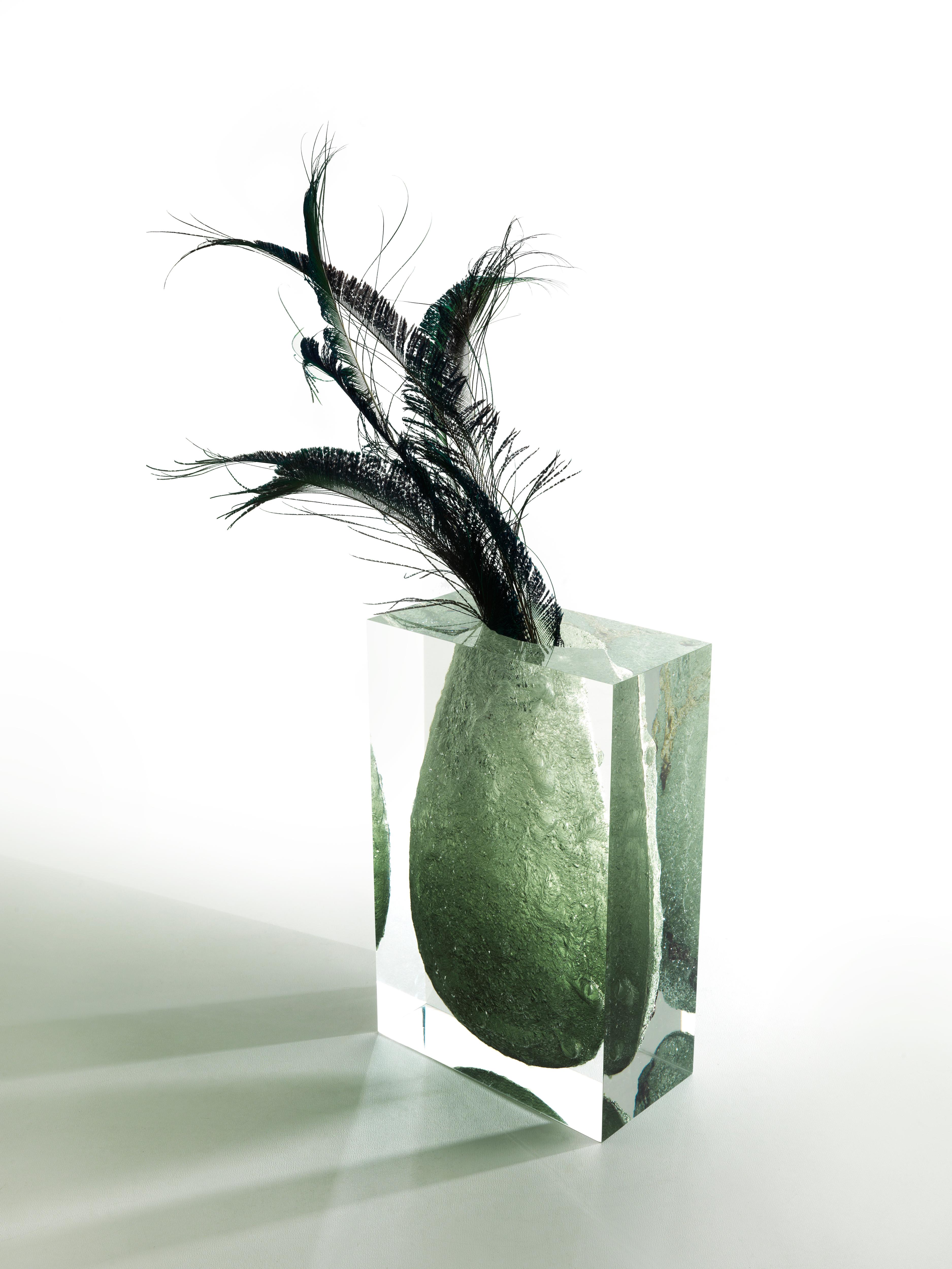 For Sale: Green (Emerald) 21st Century Glacoja Vase in hand-sculpted methacrylate by Analogia Project 3