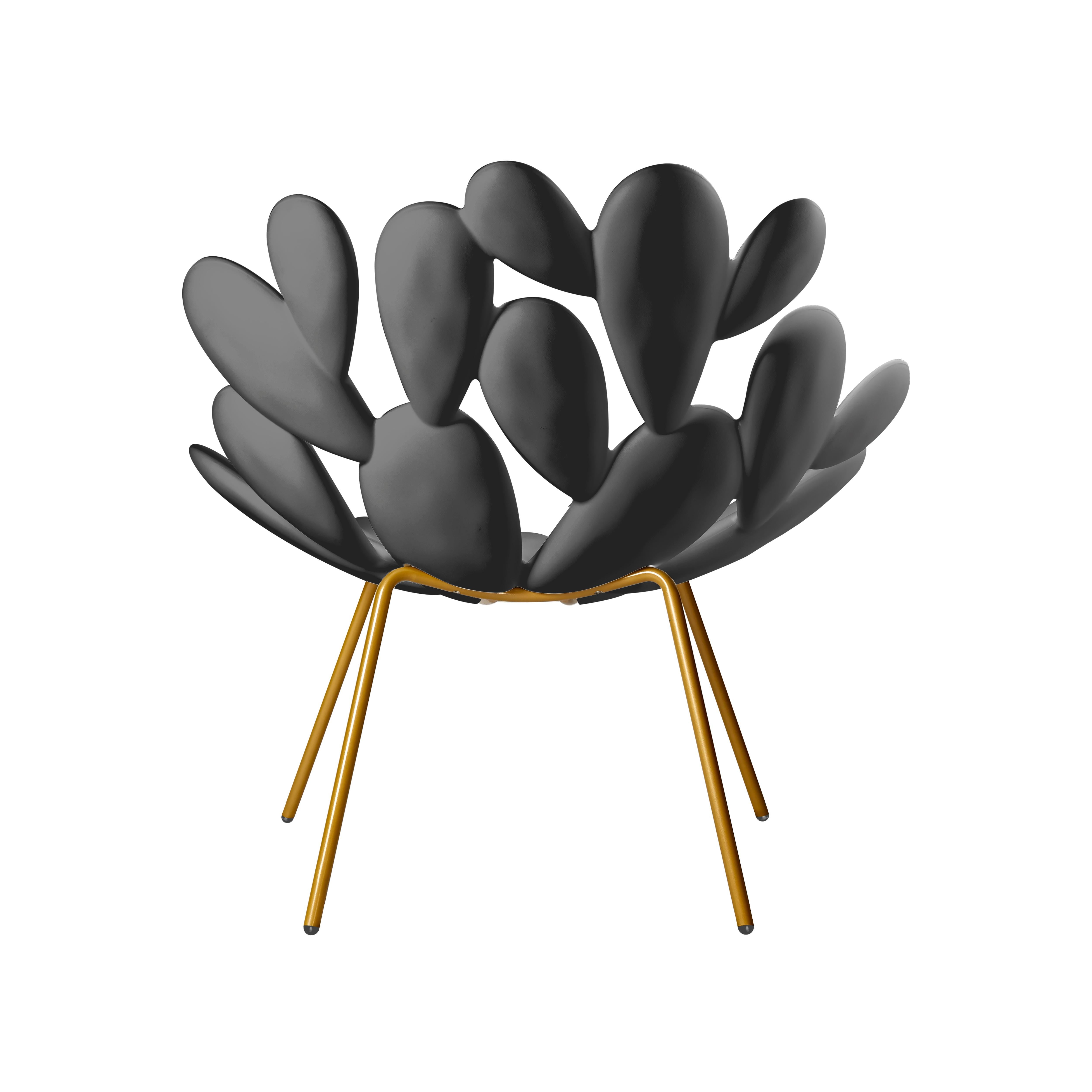 Im Angebot: Moderner Sessel oder Akzentsessel aus Messing in Schwarz, Weiß oder Grün von Marcantonio, Black (Black - Brass) 2