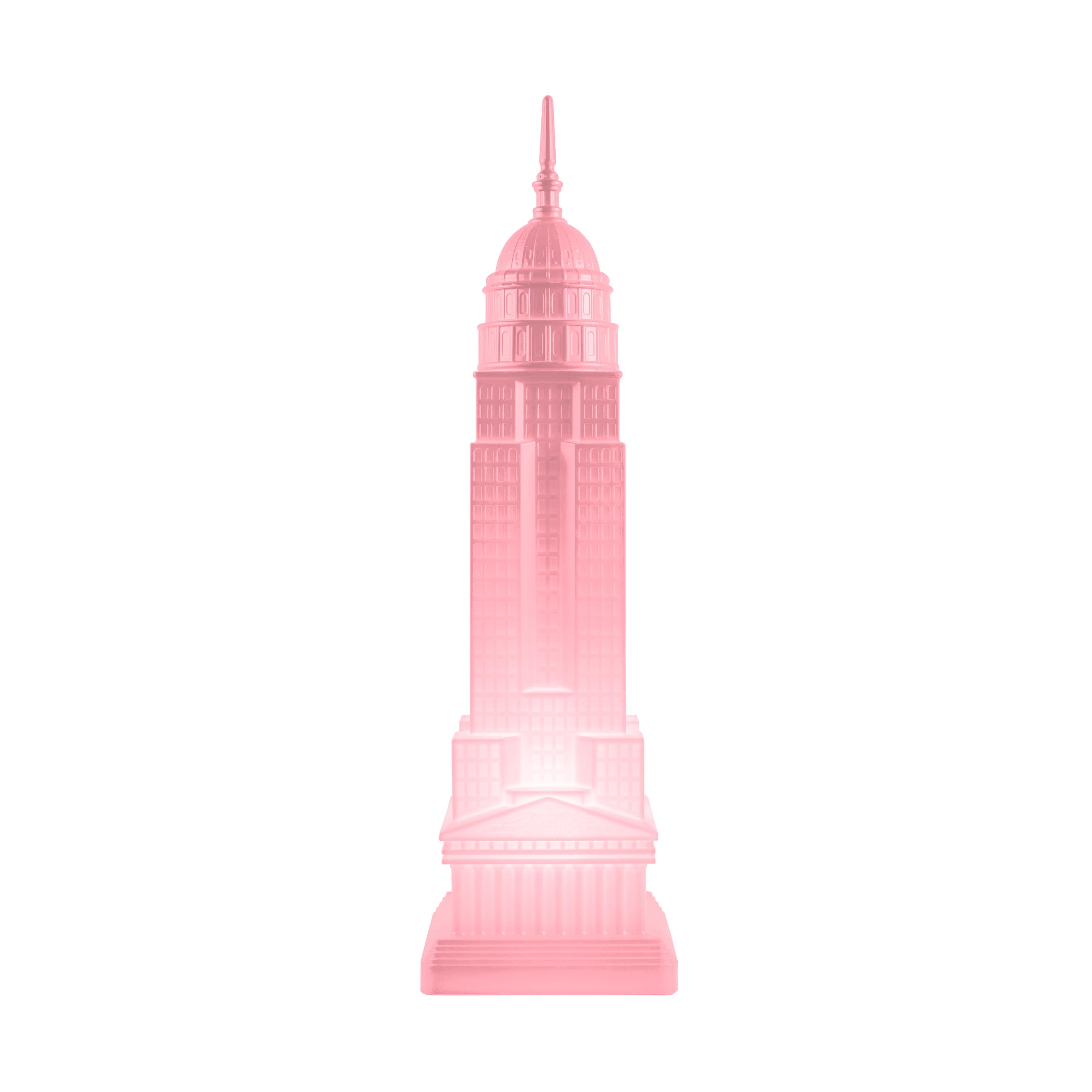 Im Angebot: Moderner Empire State Building-Tisch oder Stehlampe in Weiß, Rosa oder Blau (Pink)