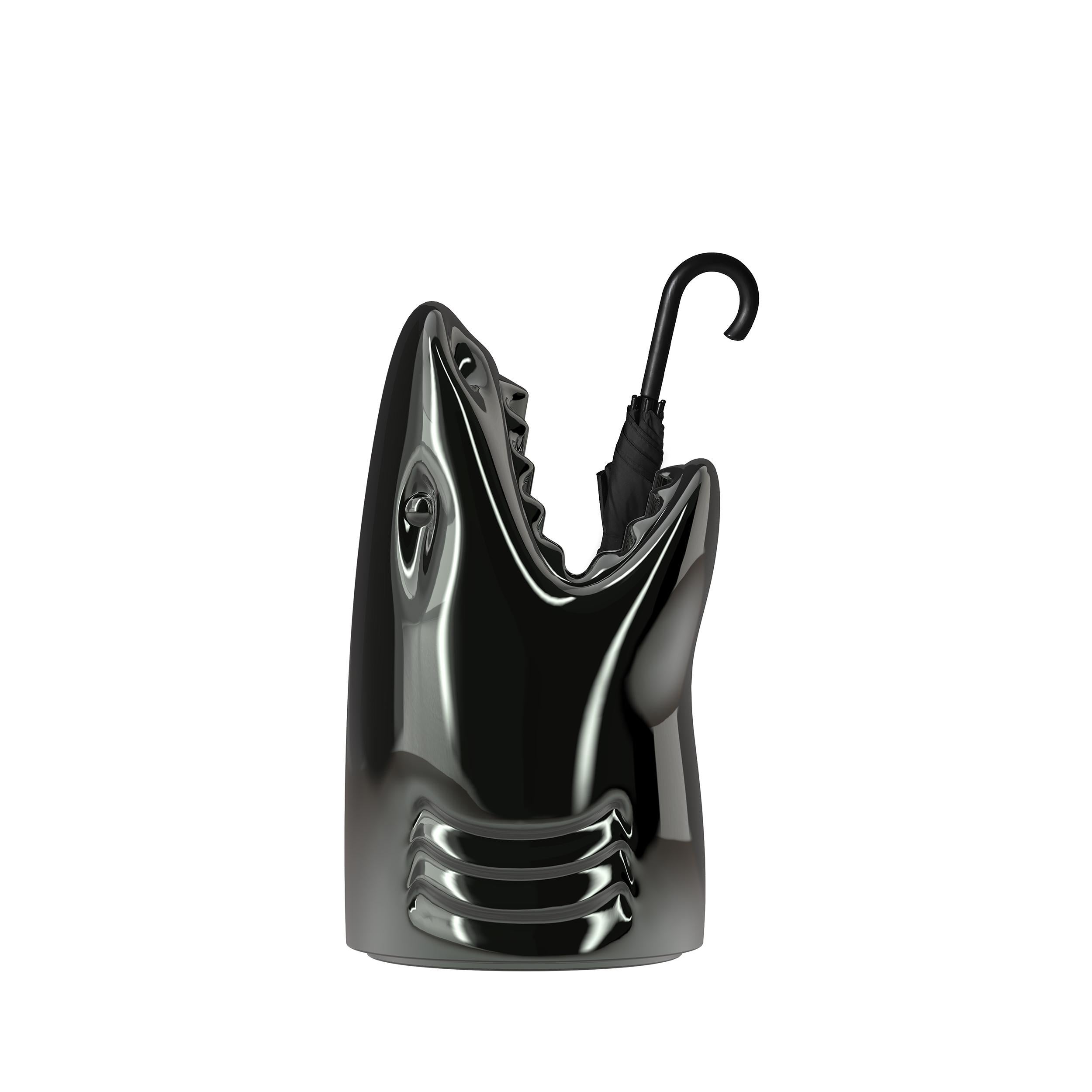 En vente : Black (Titanium) Porte-parapluies ou rafraîchisseur à champagne moderne en forme de requin en argent ou en or titane 4