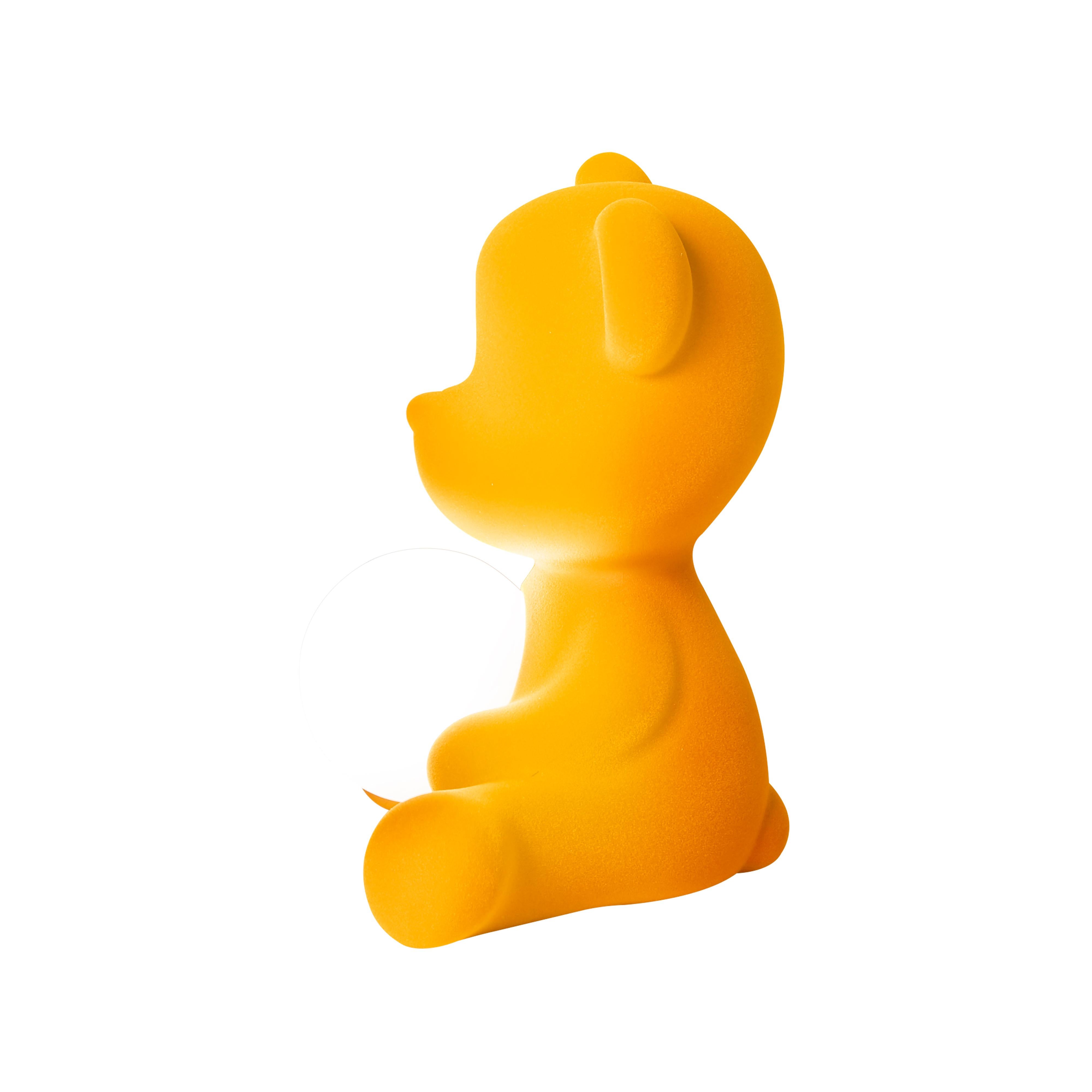 En vente : Gold (Dark Gold) Lampe de table ou lampadaire moderne sculpturale Teddybear en velours jaune 6