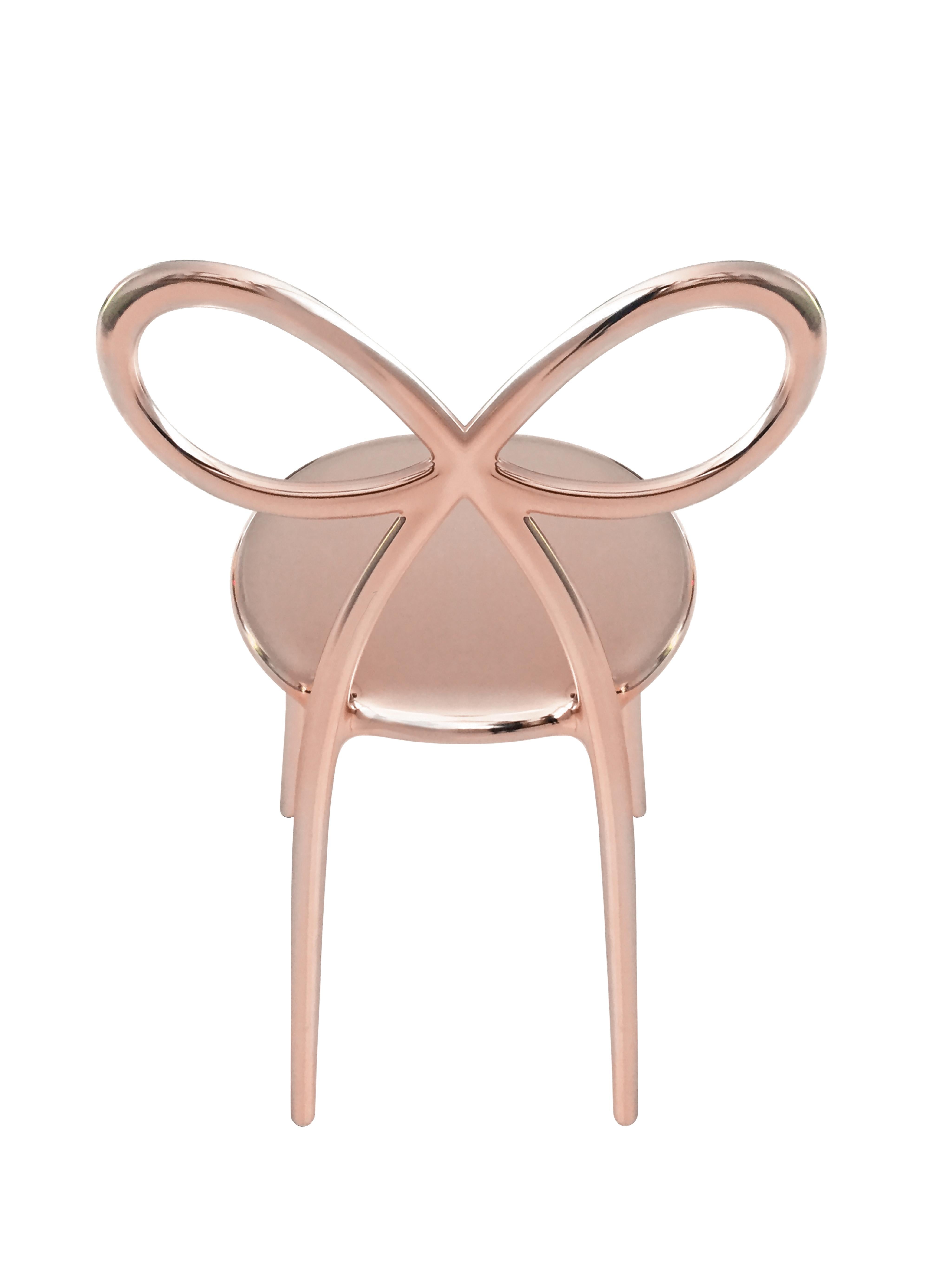 En vente : Pink (Pink Gold) Chaise de salle à manger ou fauteuil d'appoint moderne à ruban or rose ou argenté par Nika Zupanc 4