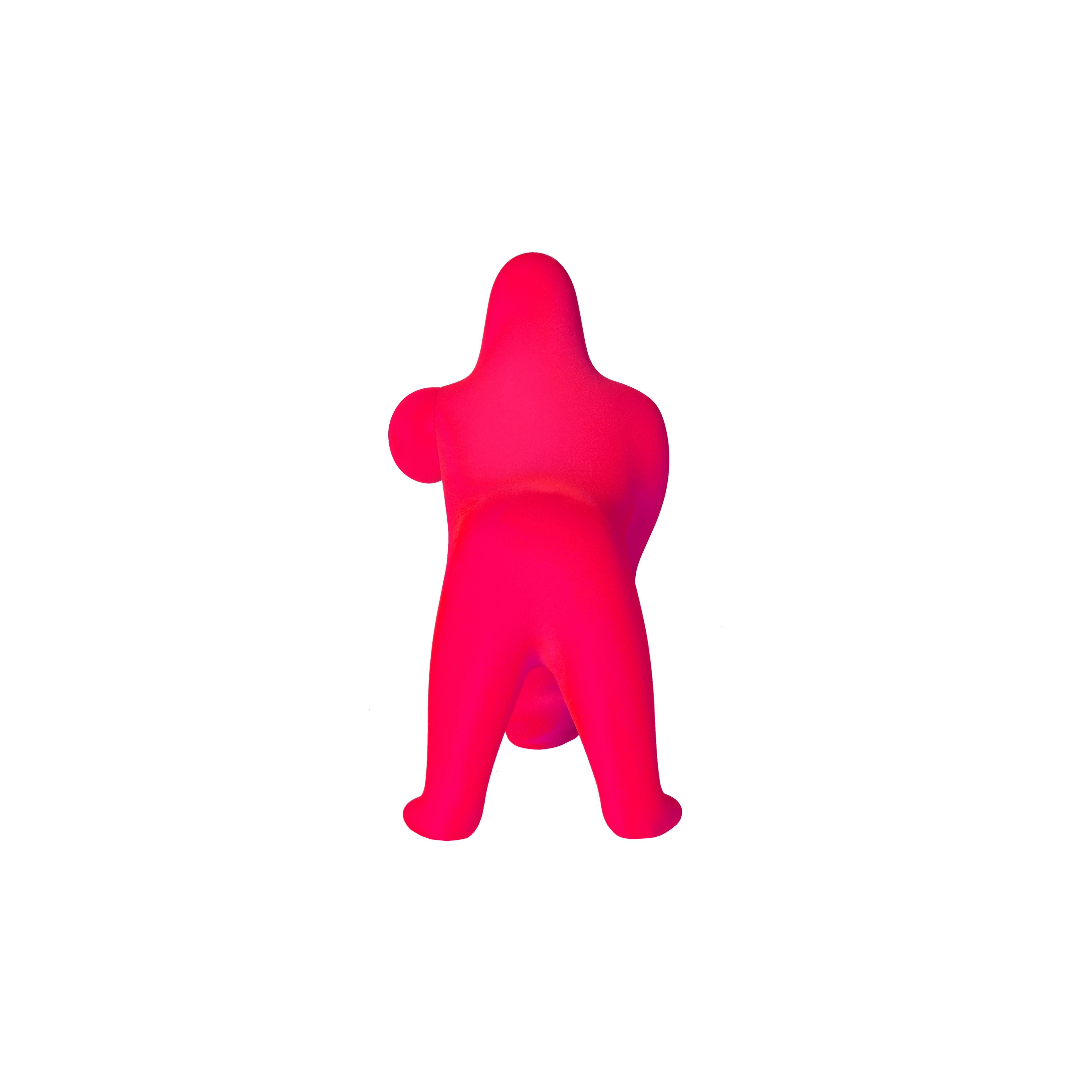 in vendita: Pink (Fuxia) Lampada da tavolo o da terra moderna Gorilla arancione scultorea in velluto di piccole dimensioni 4