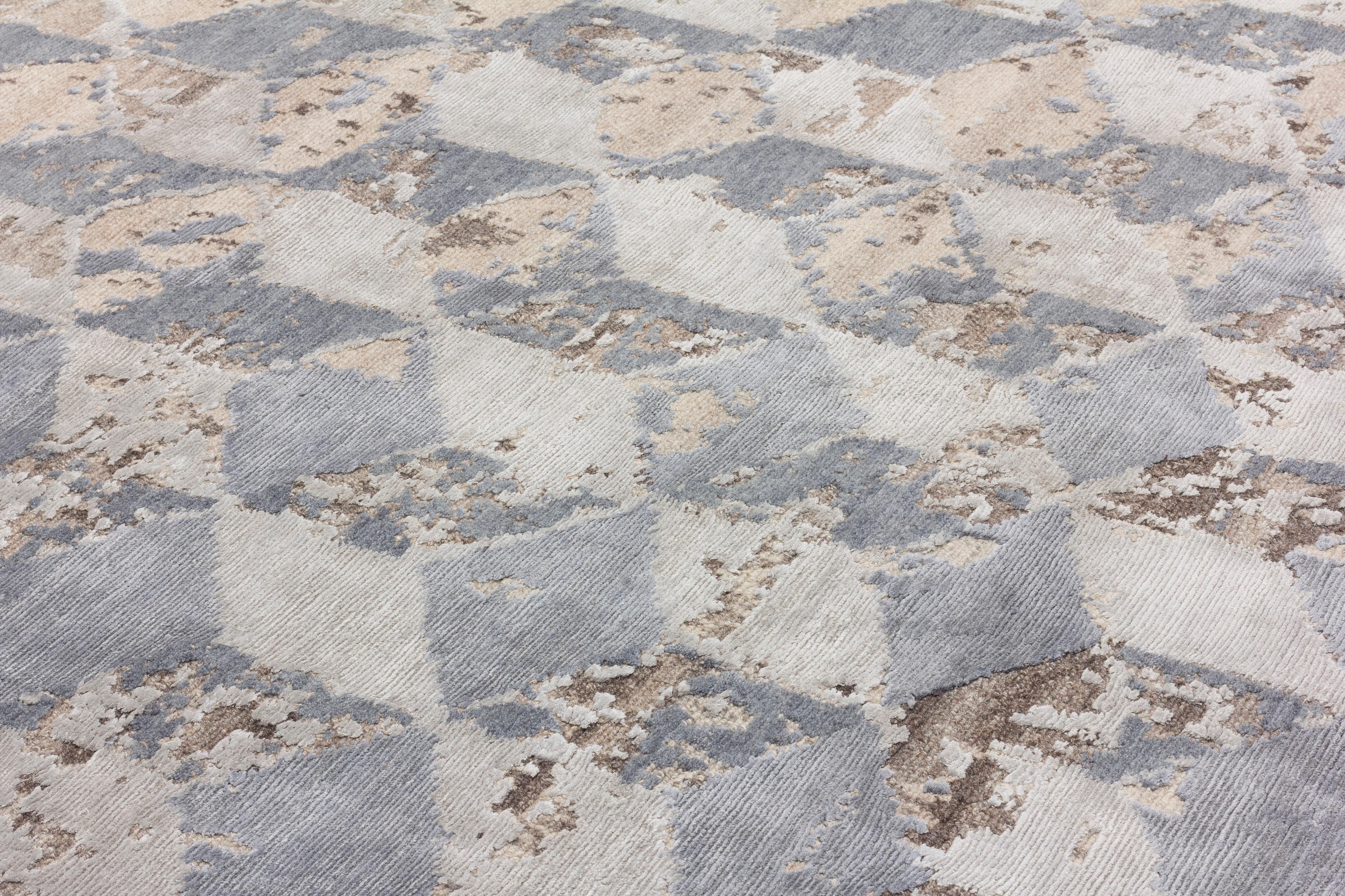 For Sale: Gray (Ice) cc-tapis Contemporary Infini Stucco Soie Rug 2