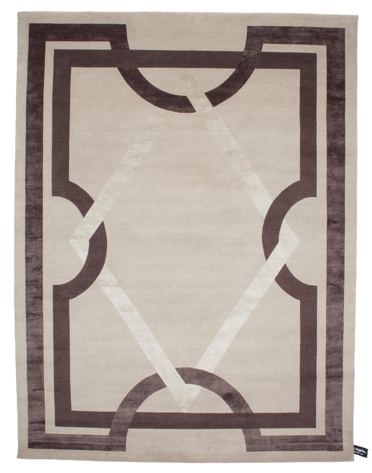 Gray (Standard) Néoclassique Rug by cc-tapis