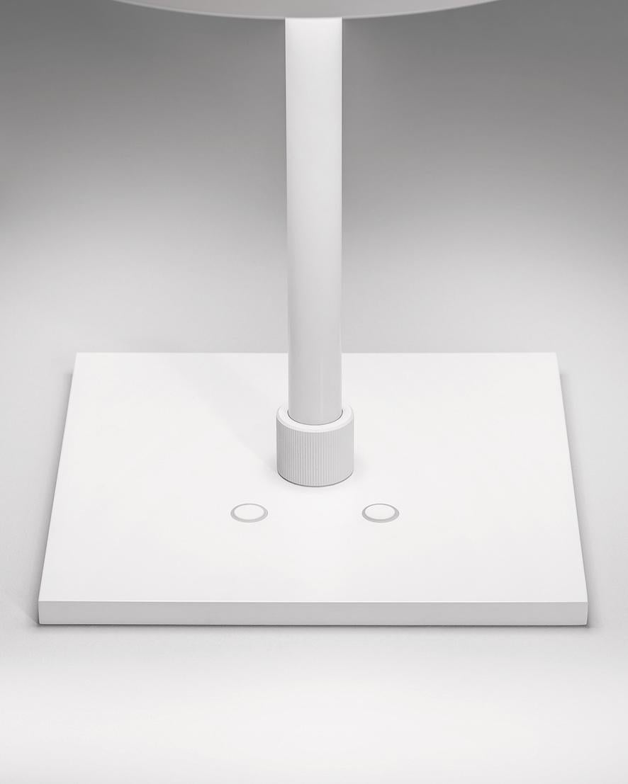 En vente : White (WH — White) Lampe de table Firmamento Milano Sese par Carlo Guglielmi 2