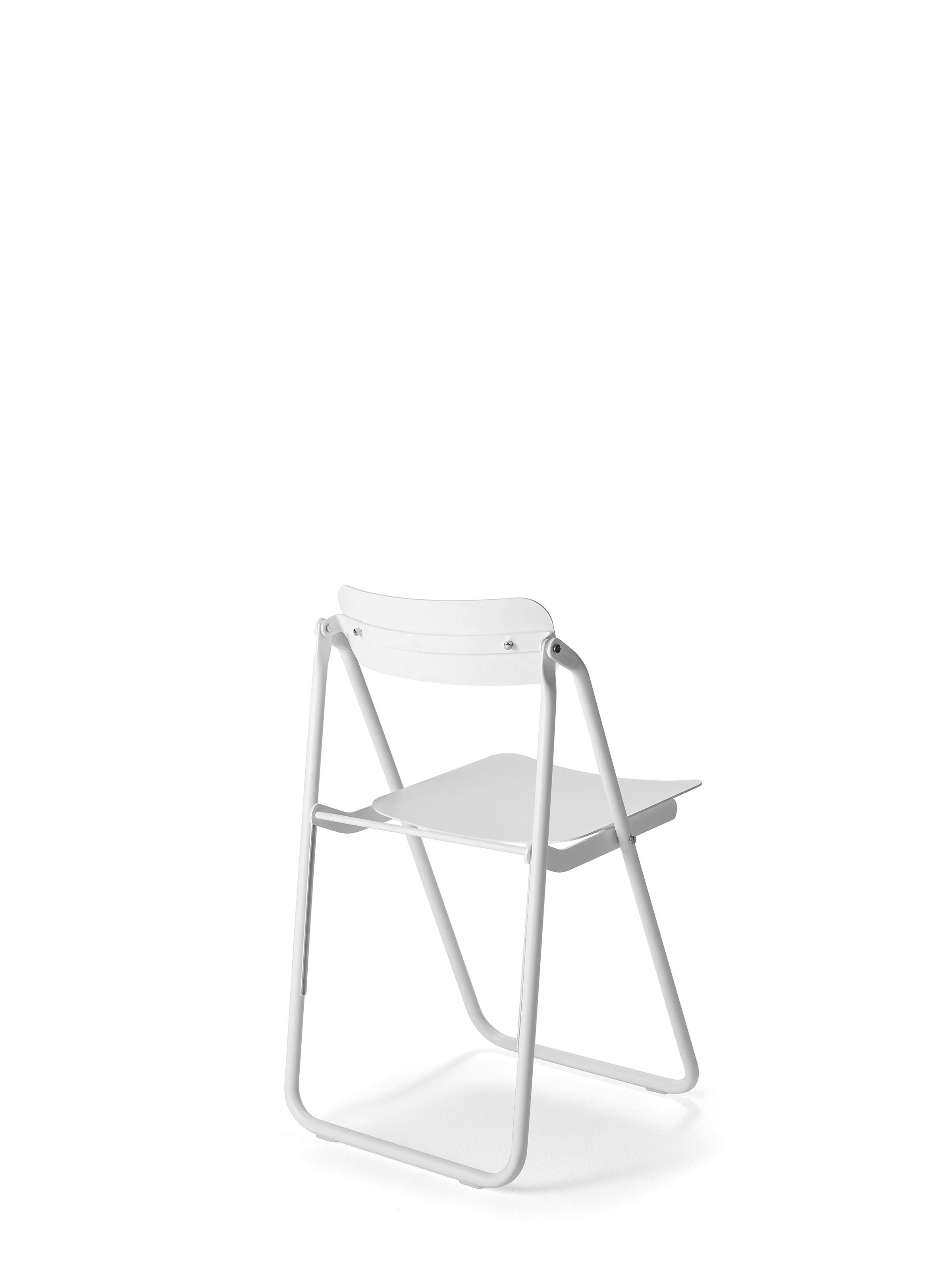 En vente : White Opinion Ciatti - Ensemble de 2 chaises pliantes en acier Con Fort