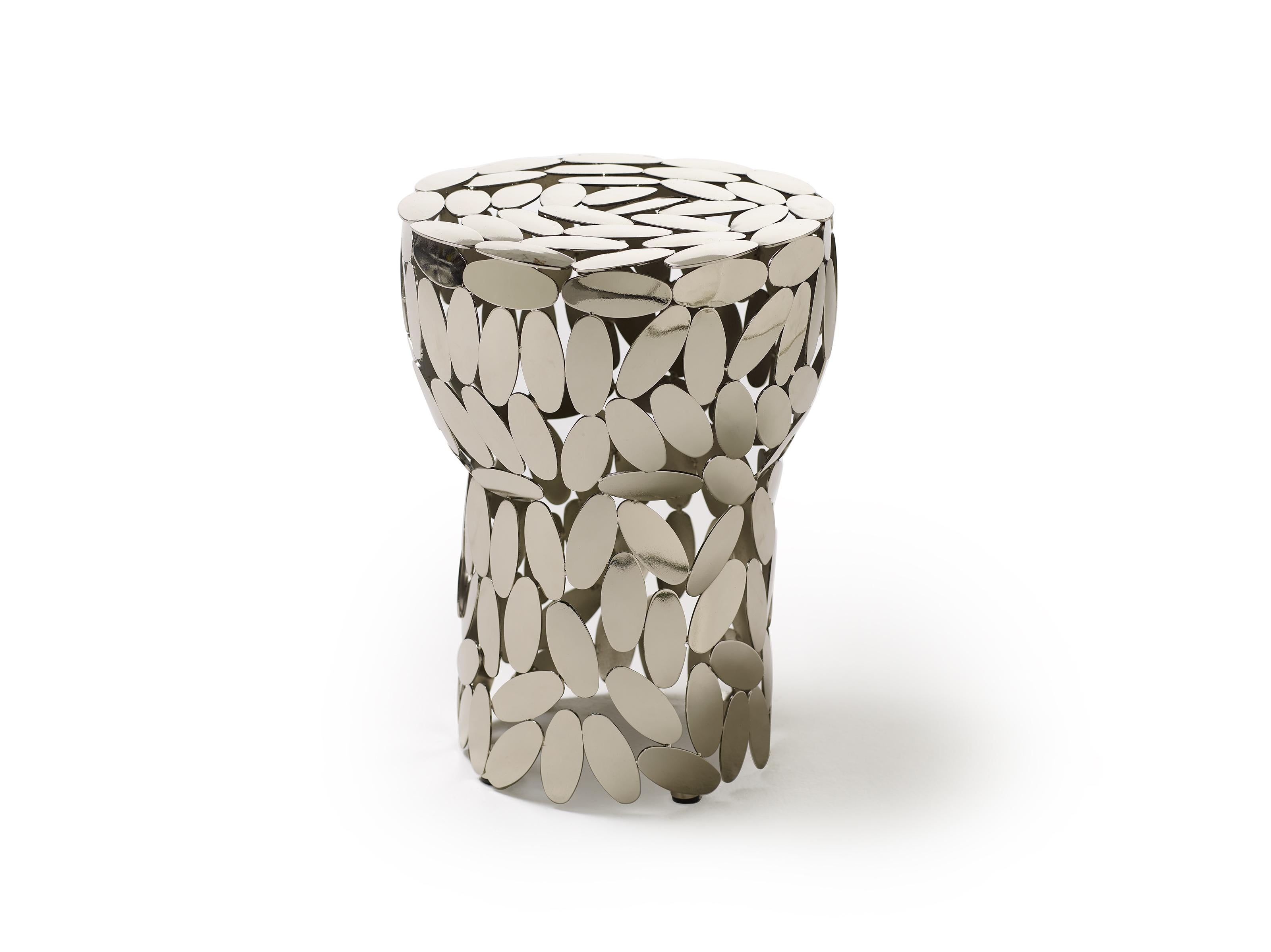 En vente : Silver (Nickel) Tabouret sculptural Foliae d'Opinion Ciatti
