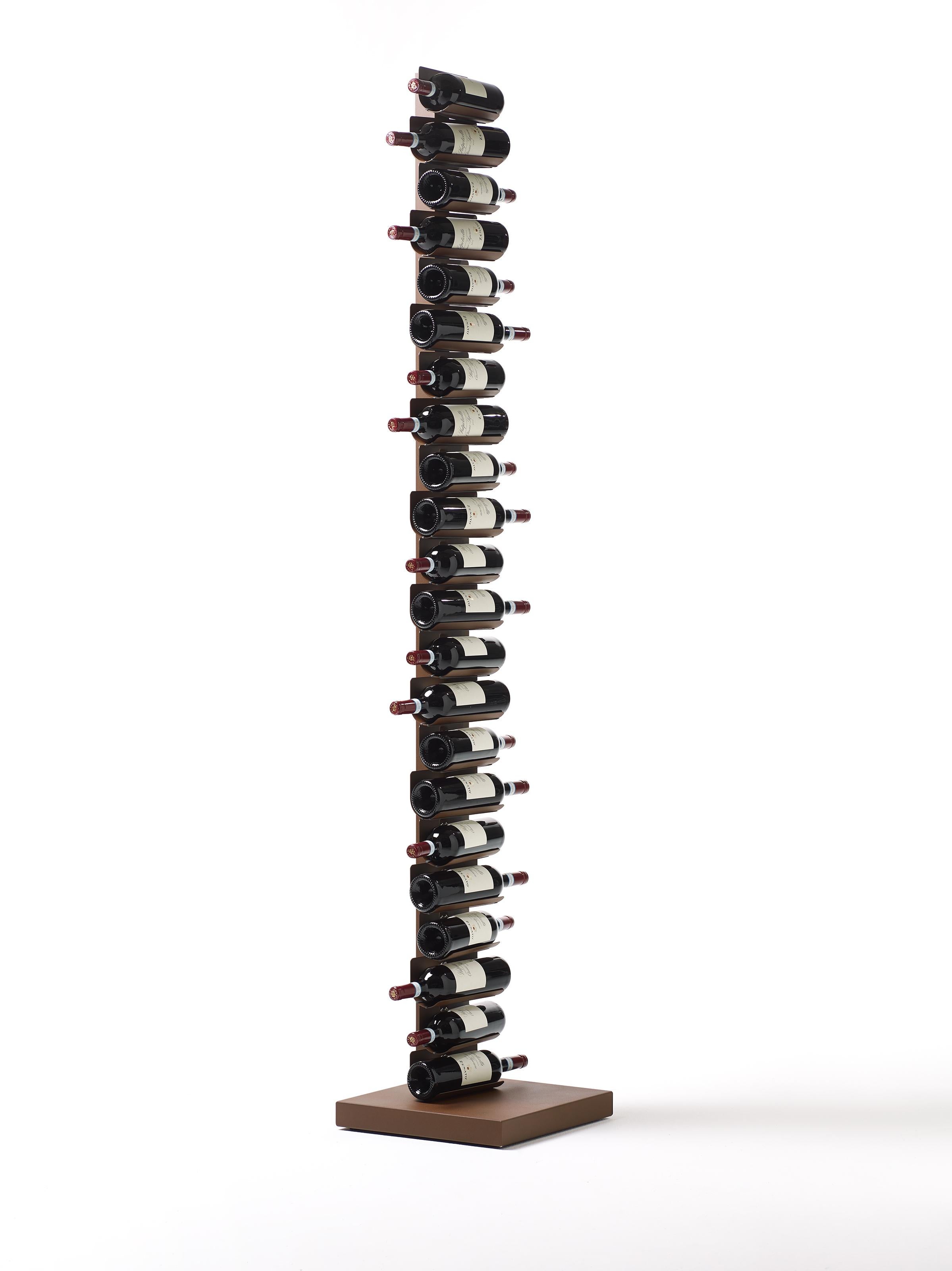 En vente : Brown (Corten) Porte-bouteilles vertical Ptolomeo Vino de Opinion Ciatti, grand modèle 2