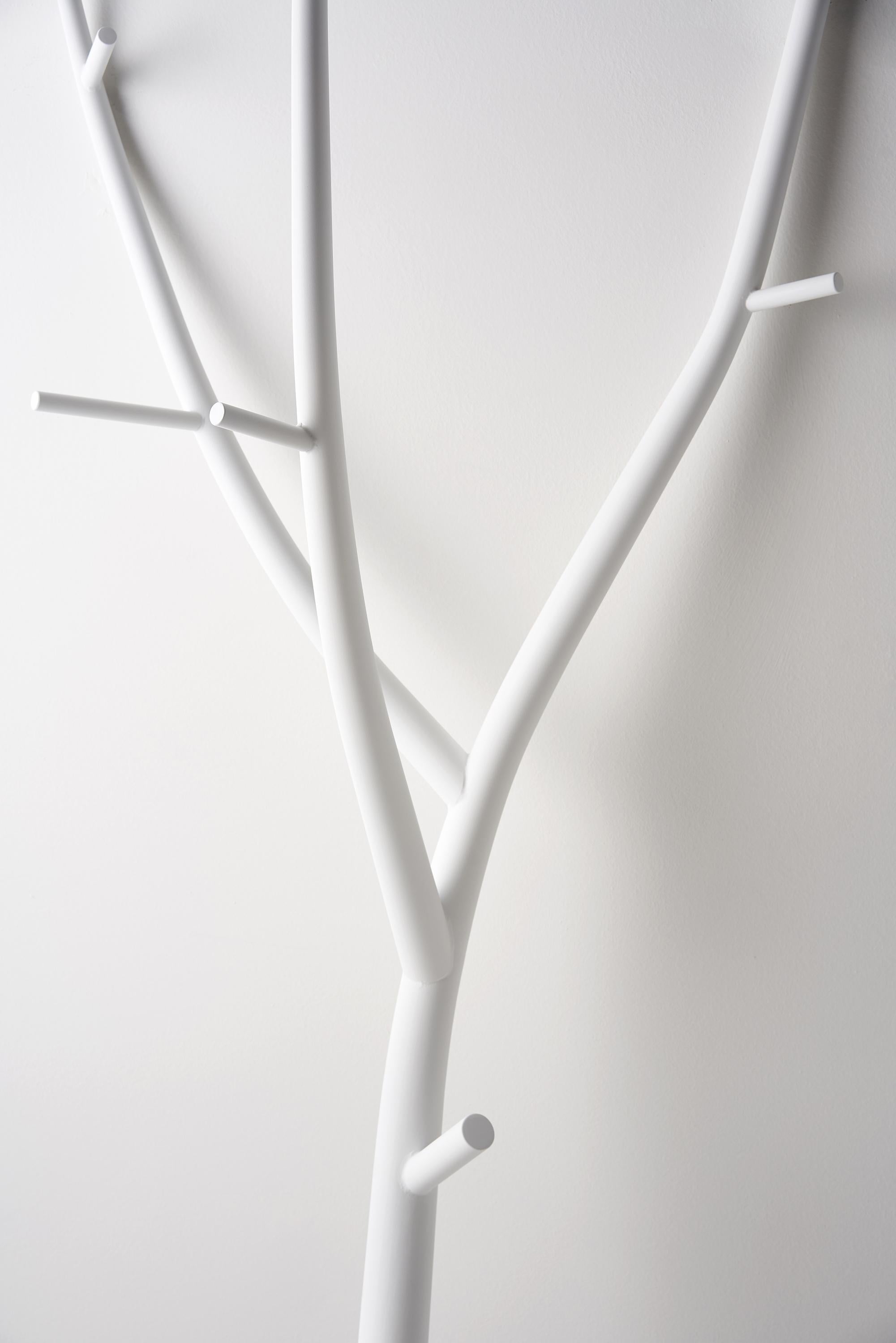 Im Angebot: Meinung Ciatti Ramo Skulpturaler Kleiderständer (White) 2