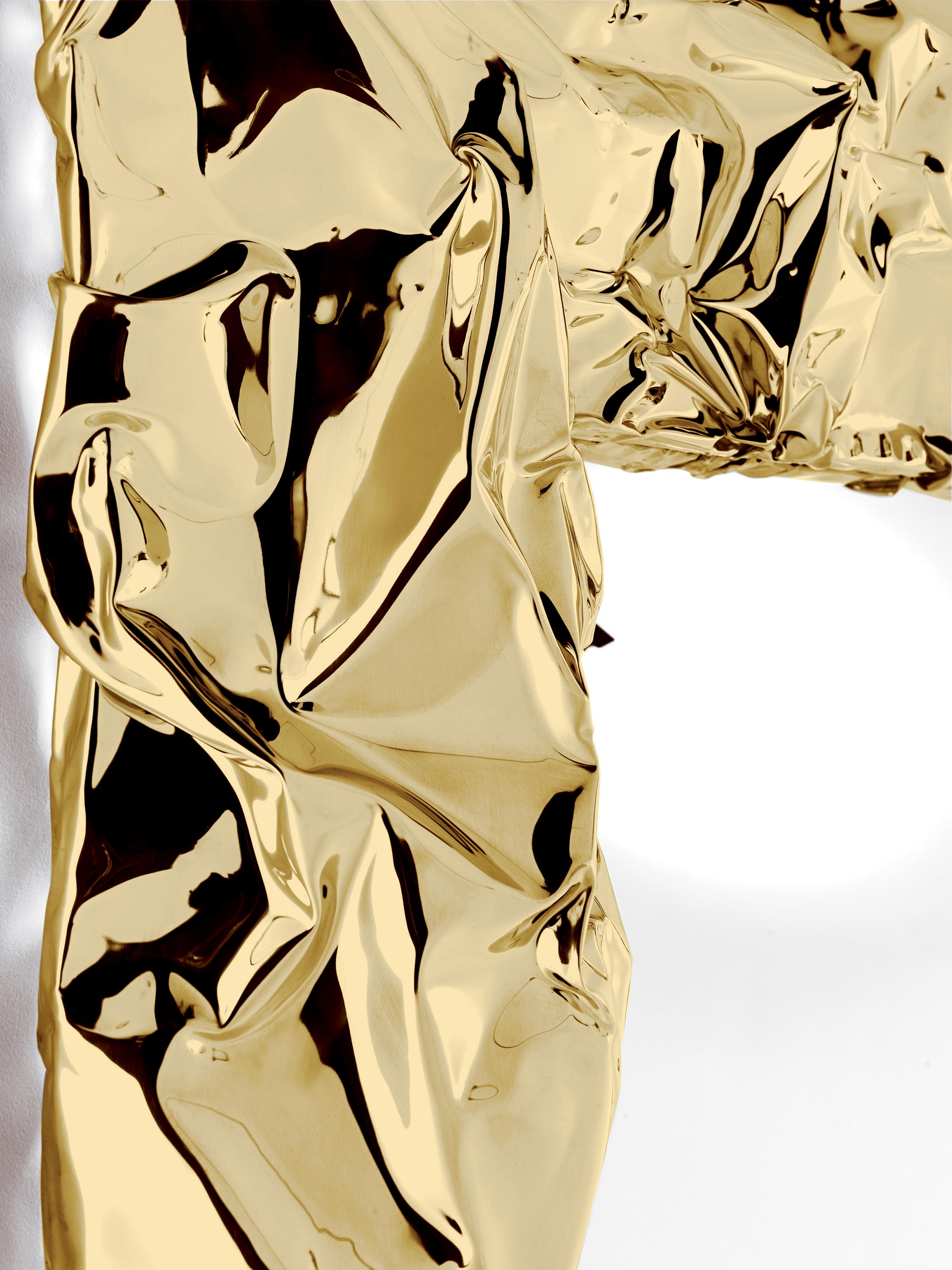 Im Angebot: Opinion Ciatti Tab.u Kleiner quadratischer Spiegel, Gold (Hand-Wrinkled Gold) 2