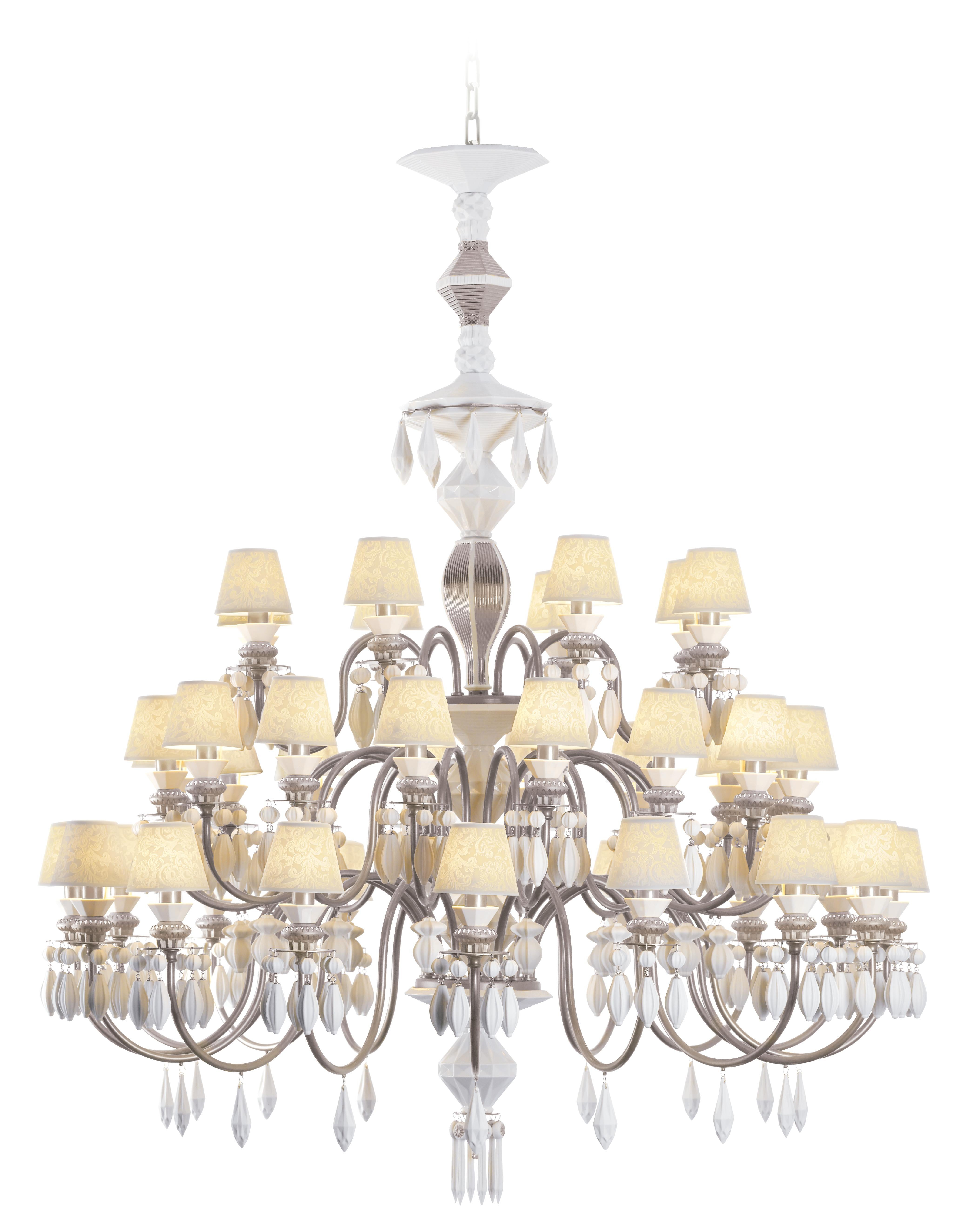Im Angebot: Lladro Belle de Nuit Kronleuchter mit 40 Lichtern, Silber (Silver Luster)