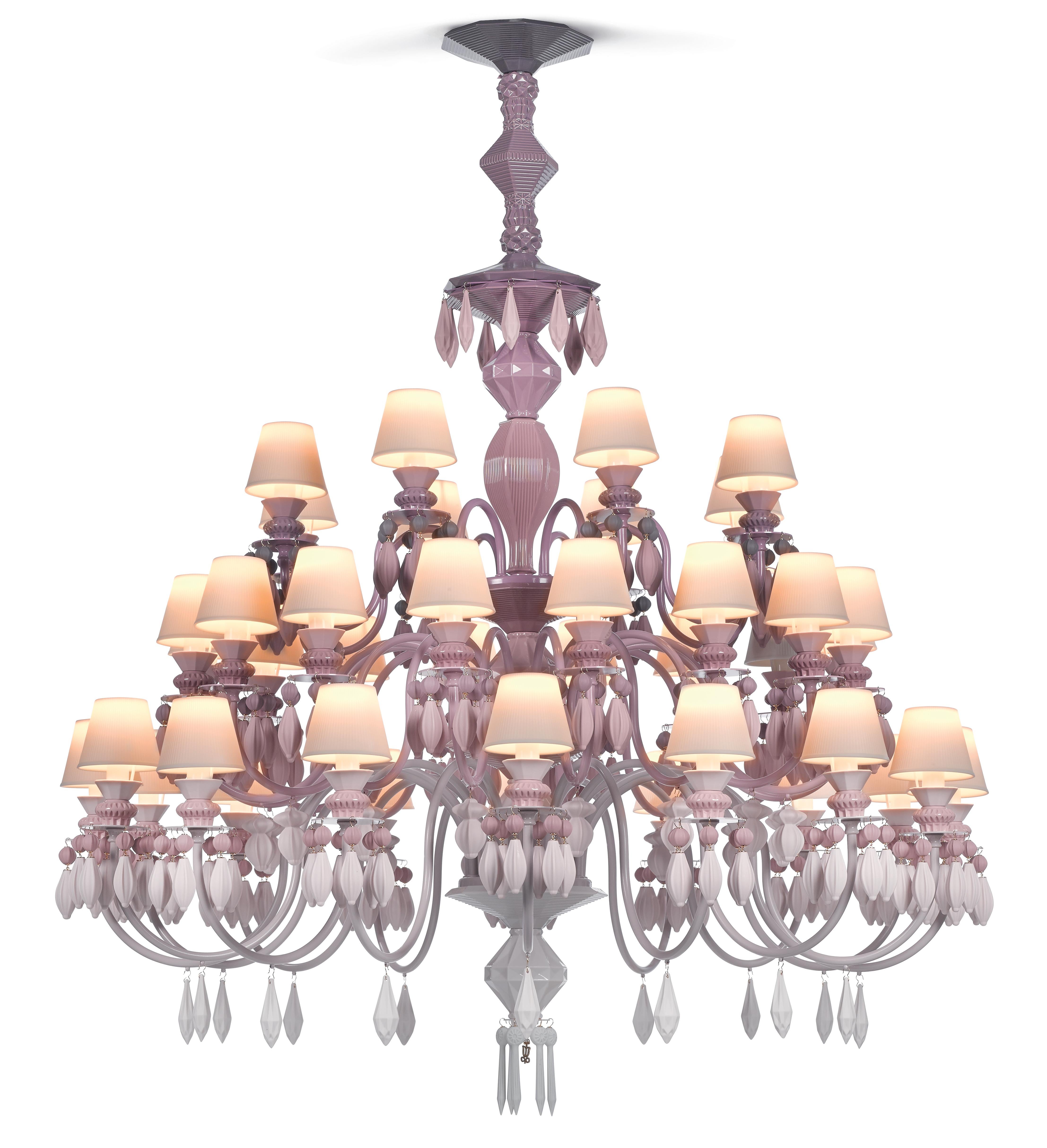 Im Angebot: Lladro Belle de Nuit Kronleuchter mit 40 Lichtern (Pink)
