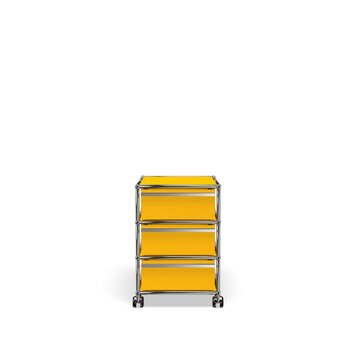 En vente : Yellow (Golden Yellow) USM Haller Système de rangement en V sur piédestal