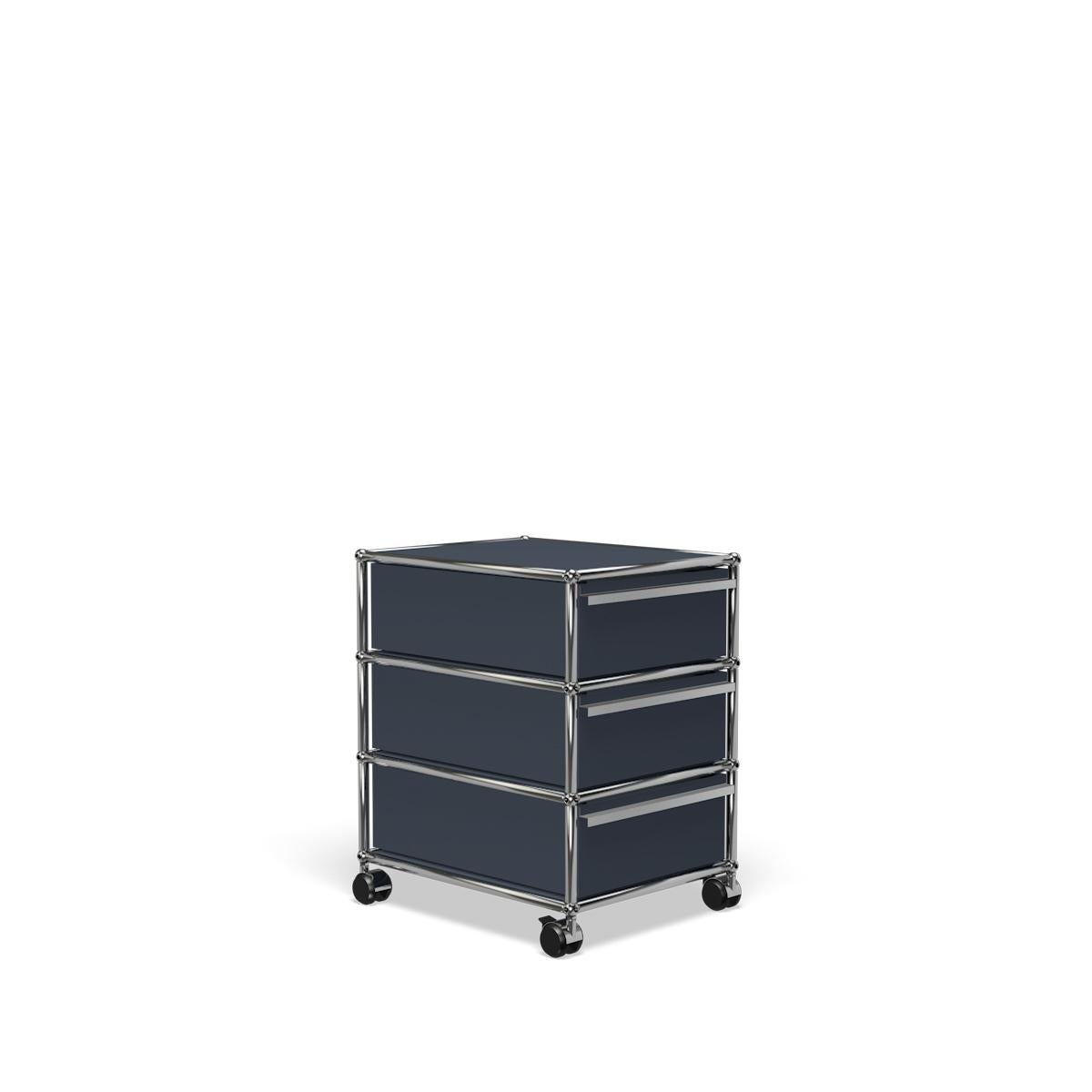 En vente : Gray (Anthracite) USM Haller Système de rangement en V sur piédestal 2