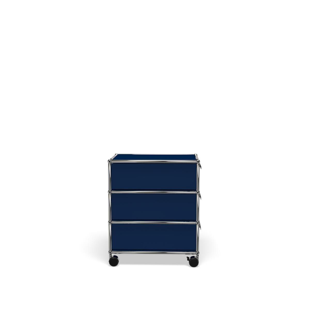 En vente : Blue (Steel Blue) USM Haller Système de rangement en V sur piédestal 3