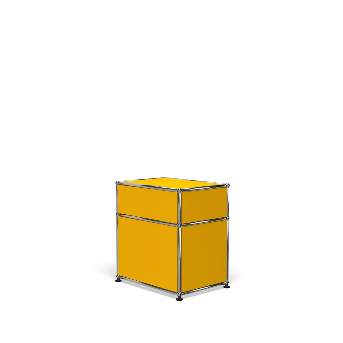 En vente : Yellow (Golden Yellow) Table de nuit USM Haller P1 système de rangement 5