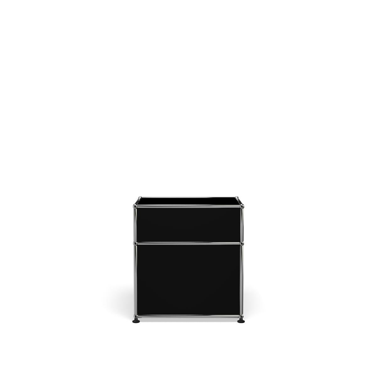 En vente : Black (Graphite Black) Table de nuit USM Haller P1 système de rangement 4