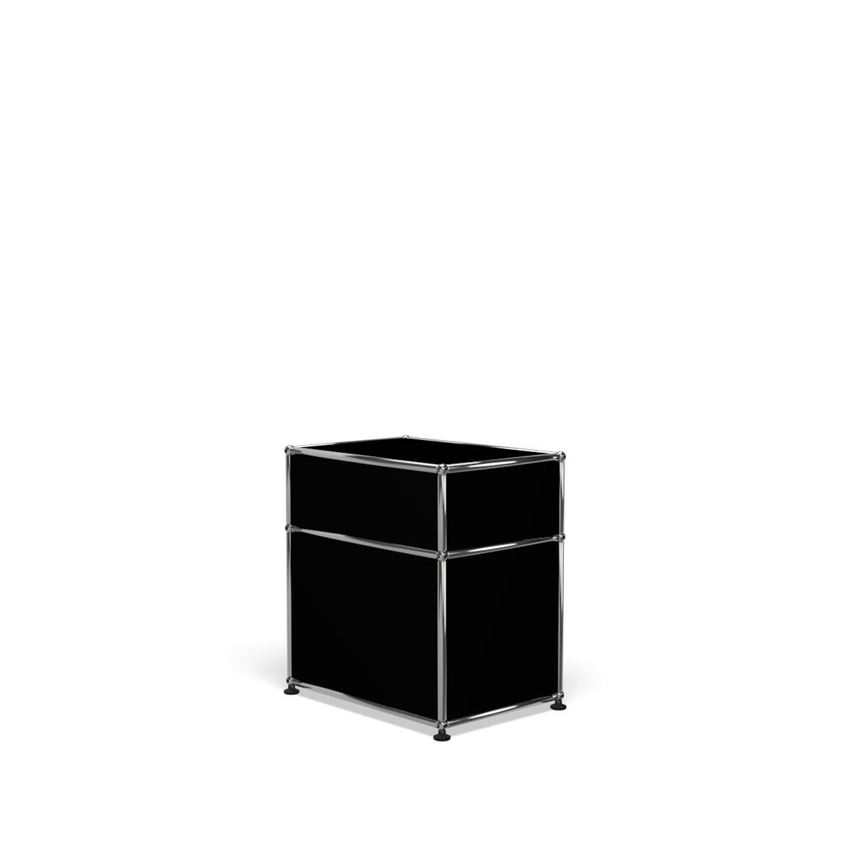En vente : Black (Graphite Black) Table de nuit USM Haller P1 système de rangement 5