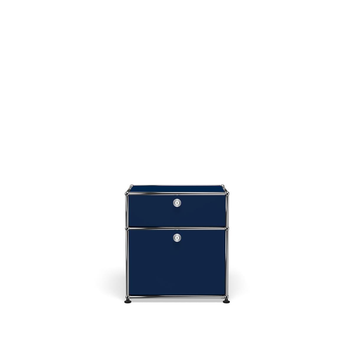 En vente : Blue (Steel Blue) Table de nuit USM Haller P1 système de rangement