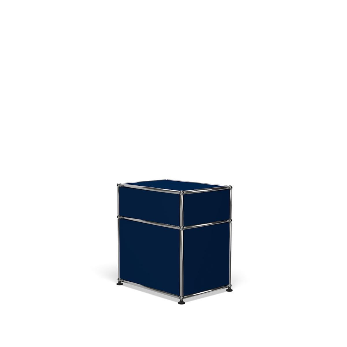 En vente : Blue (Steel Blue) Table de nuit USM Haller P1 système de rangement 5