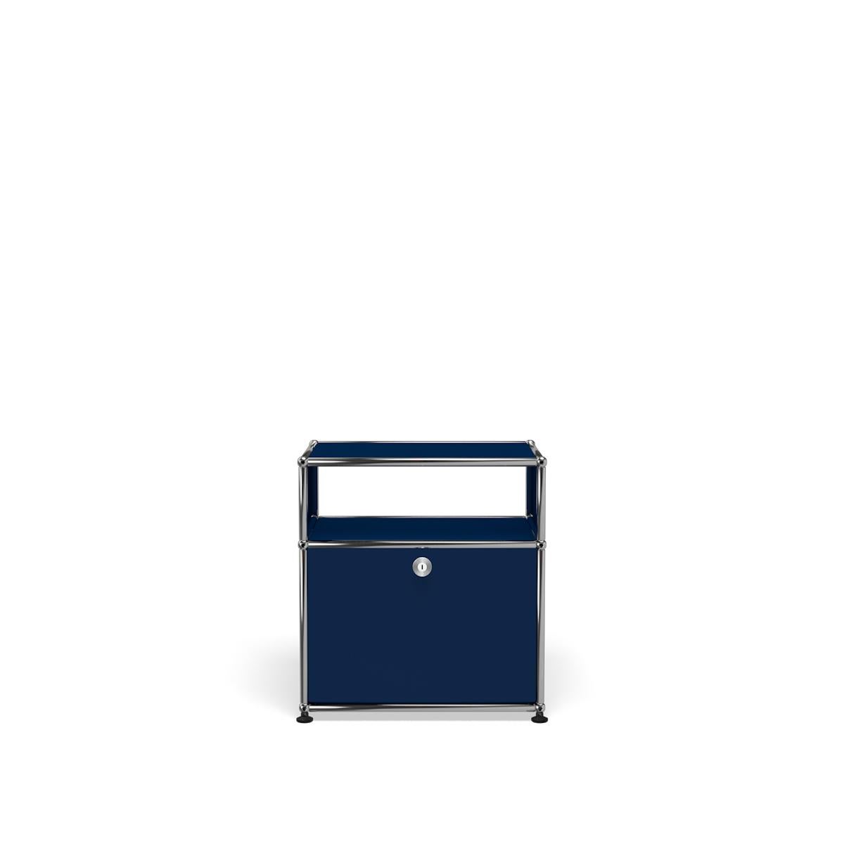 En vente : Blue (Steel Blue) USM Haller Table de nuit P Système de rangement