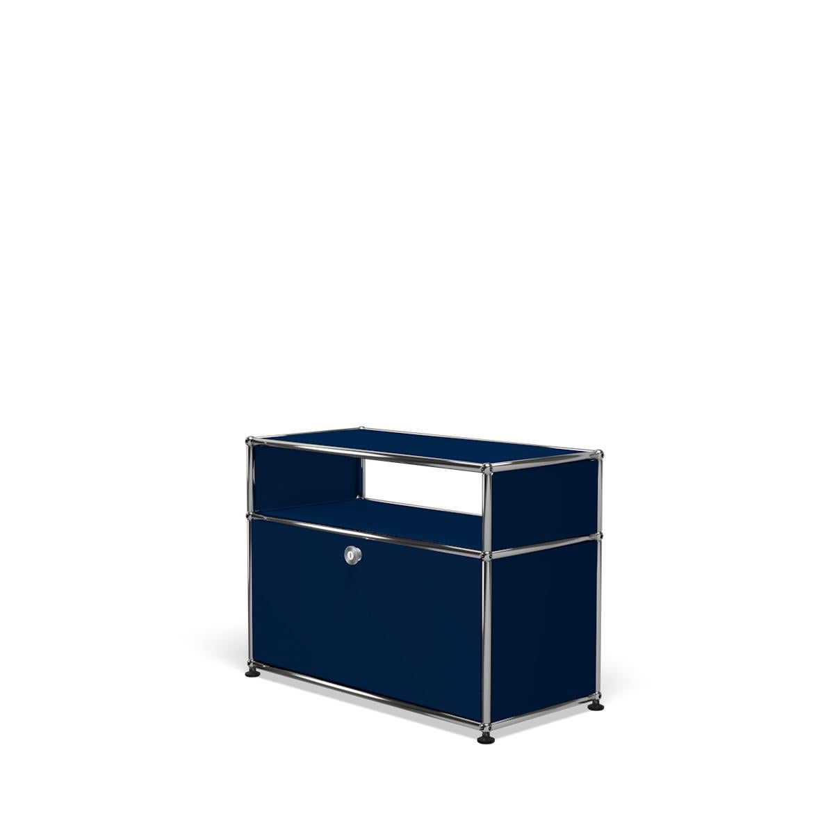 Im Angebot: USM. Flur-Beistelltisch O118, Blue (Steel Blue) 2