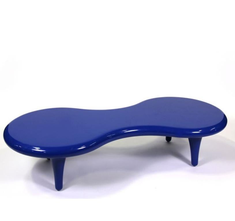 Im Angebot: Marc Newson Orgone Tisch aus Glasfaser und Pappelholz für Cappellini, Blue (805_blue) 2