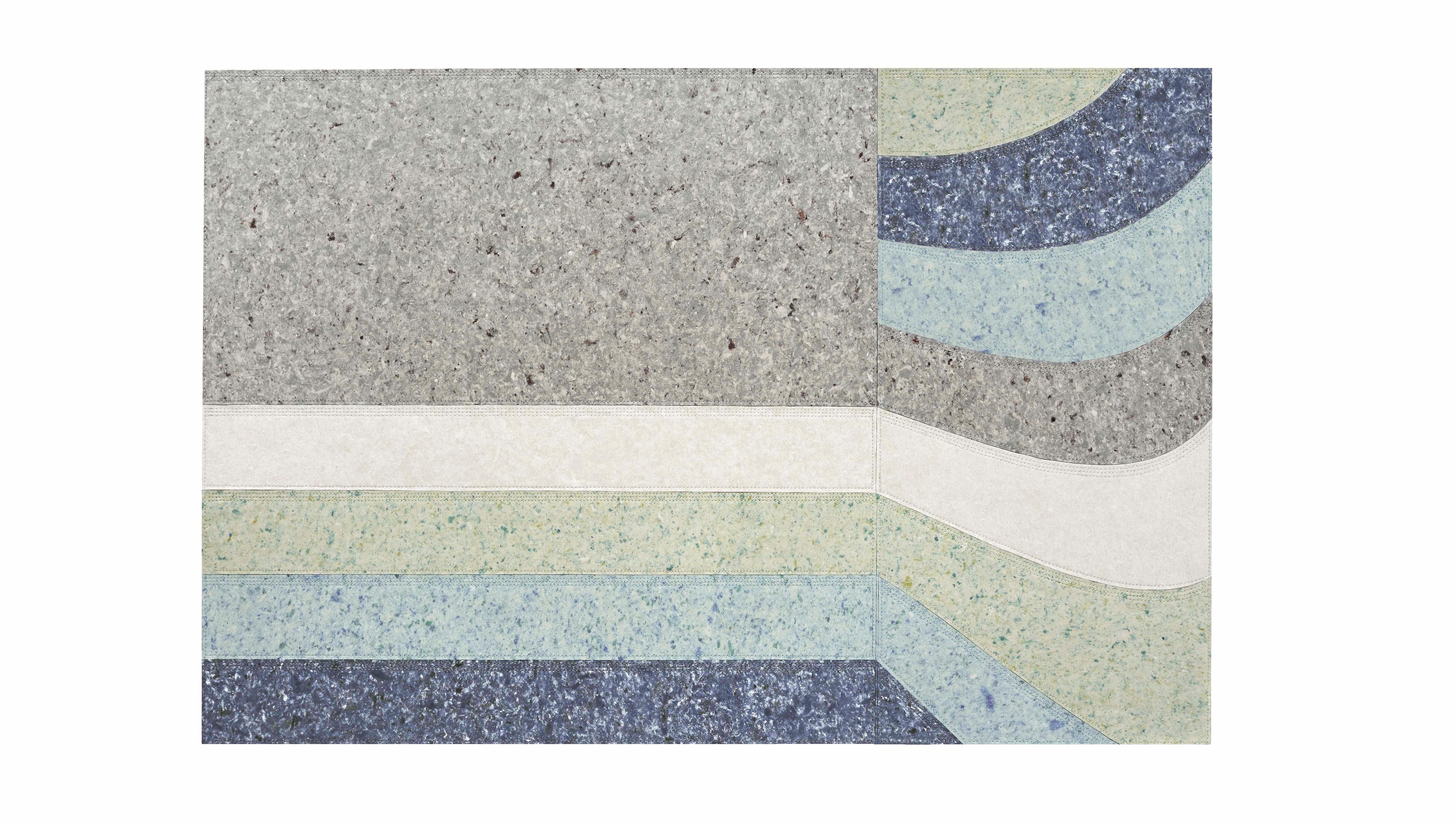 Im Angebot: GAN Spaces Nuances Kurventeppich von Patricia Urquiola, Blue (Naiad)