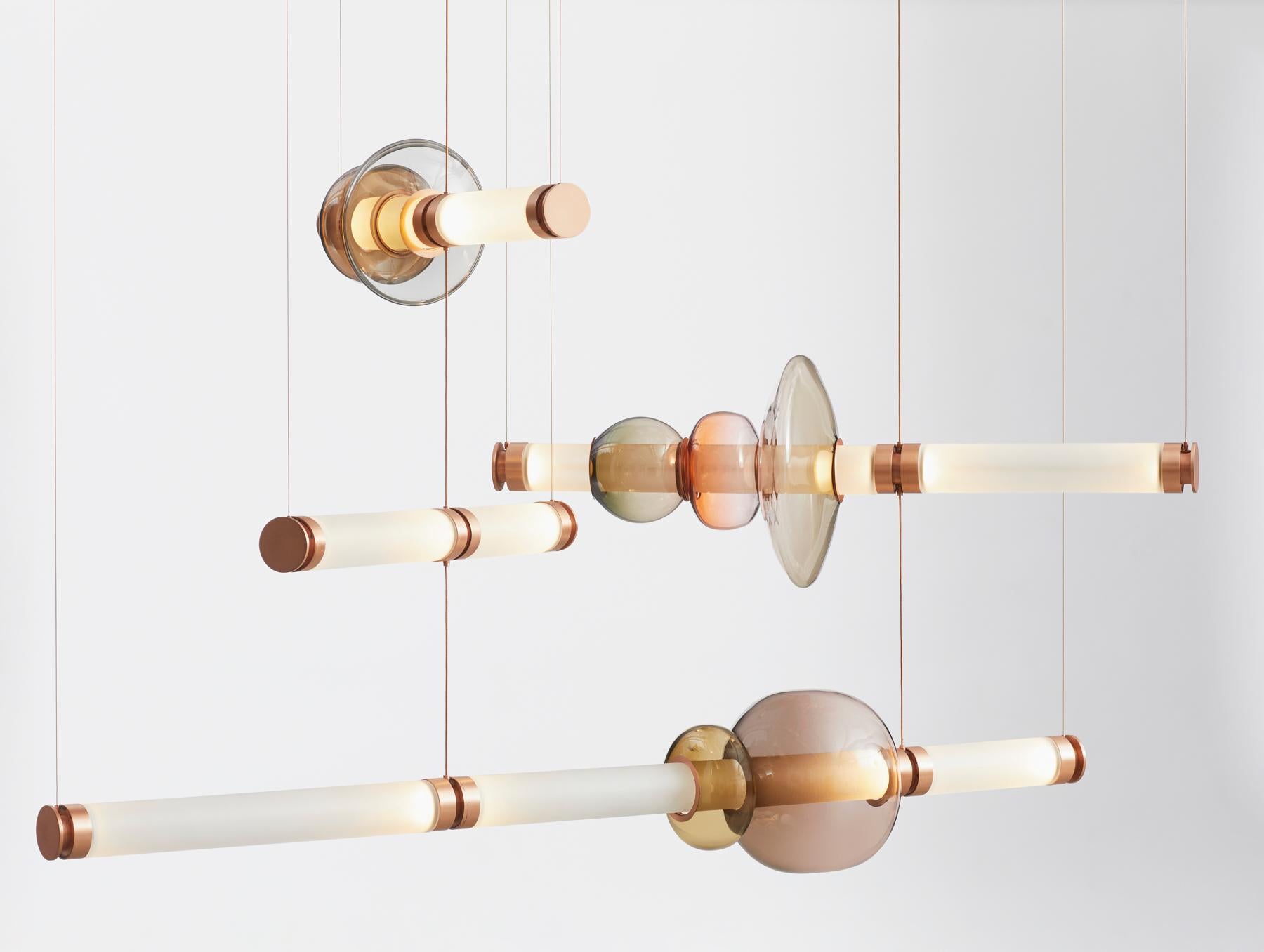 in vendita: Brown (Satin Copper) Lampadario Luna a 3 piani in vetro e metallo di Gabriel Scott 2