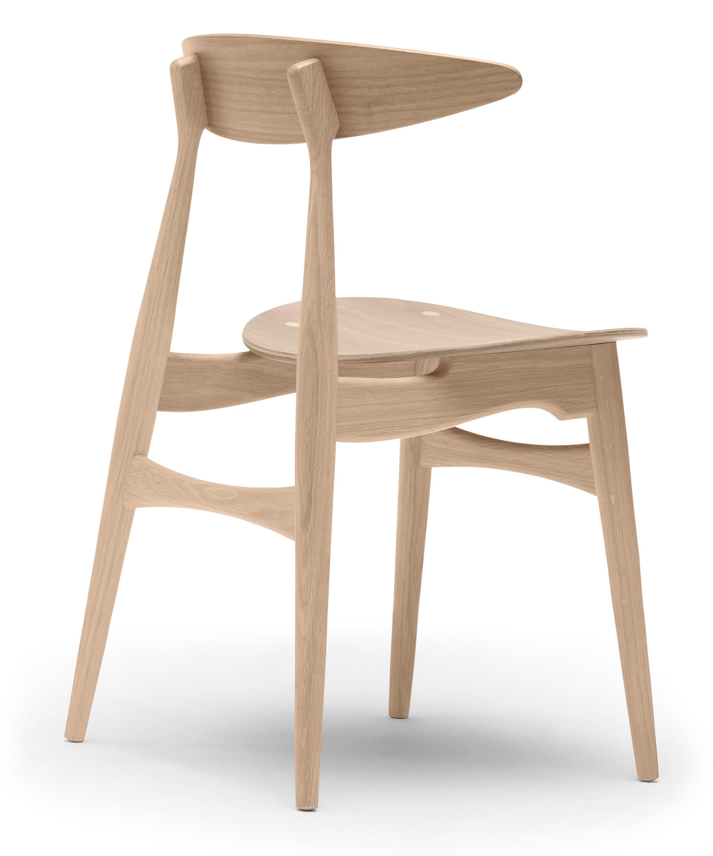 Beige (Oak White Oil) CH33T Dining Chair in Wood by Hans J. Wegner 3