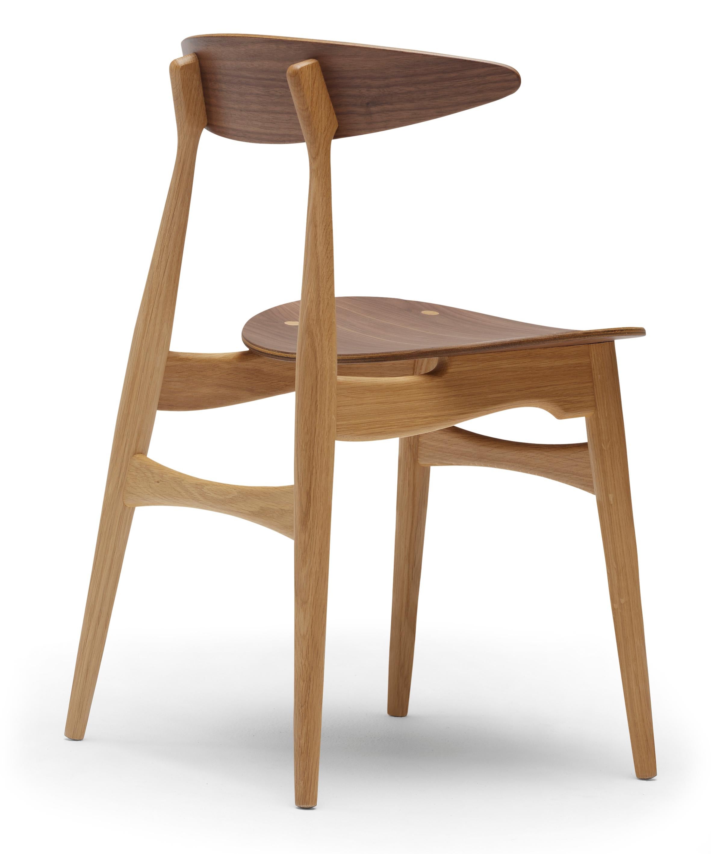 Brown (Oak/Walnut) CH33T Dining Chair in Wood by Hans J. Wegner 3