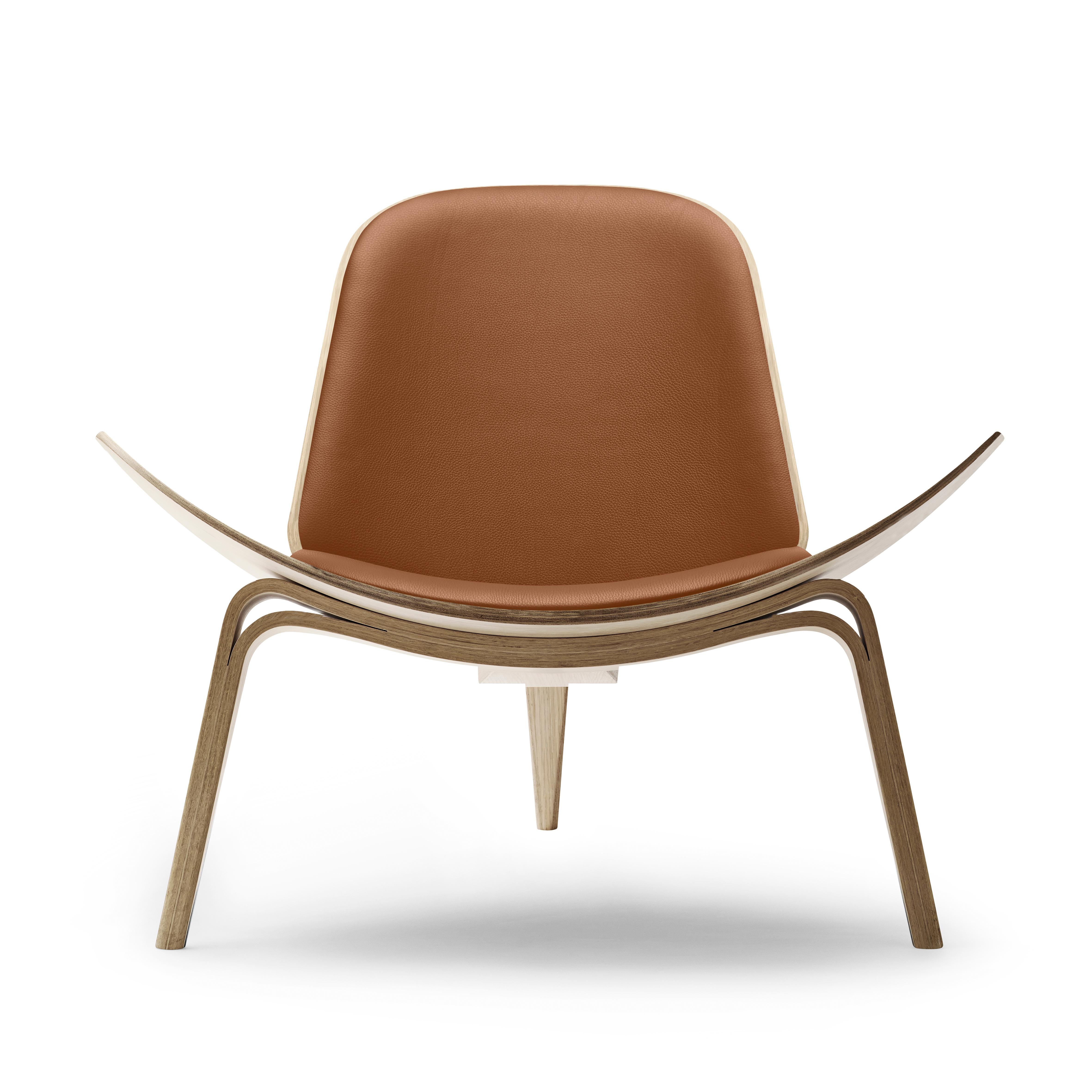 Brown (Thor 307) CH07 Shell Chair in Oak White Oil with Leather Seat by Hans J. Wegner