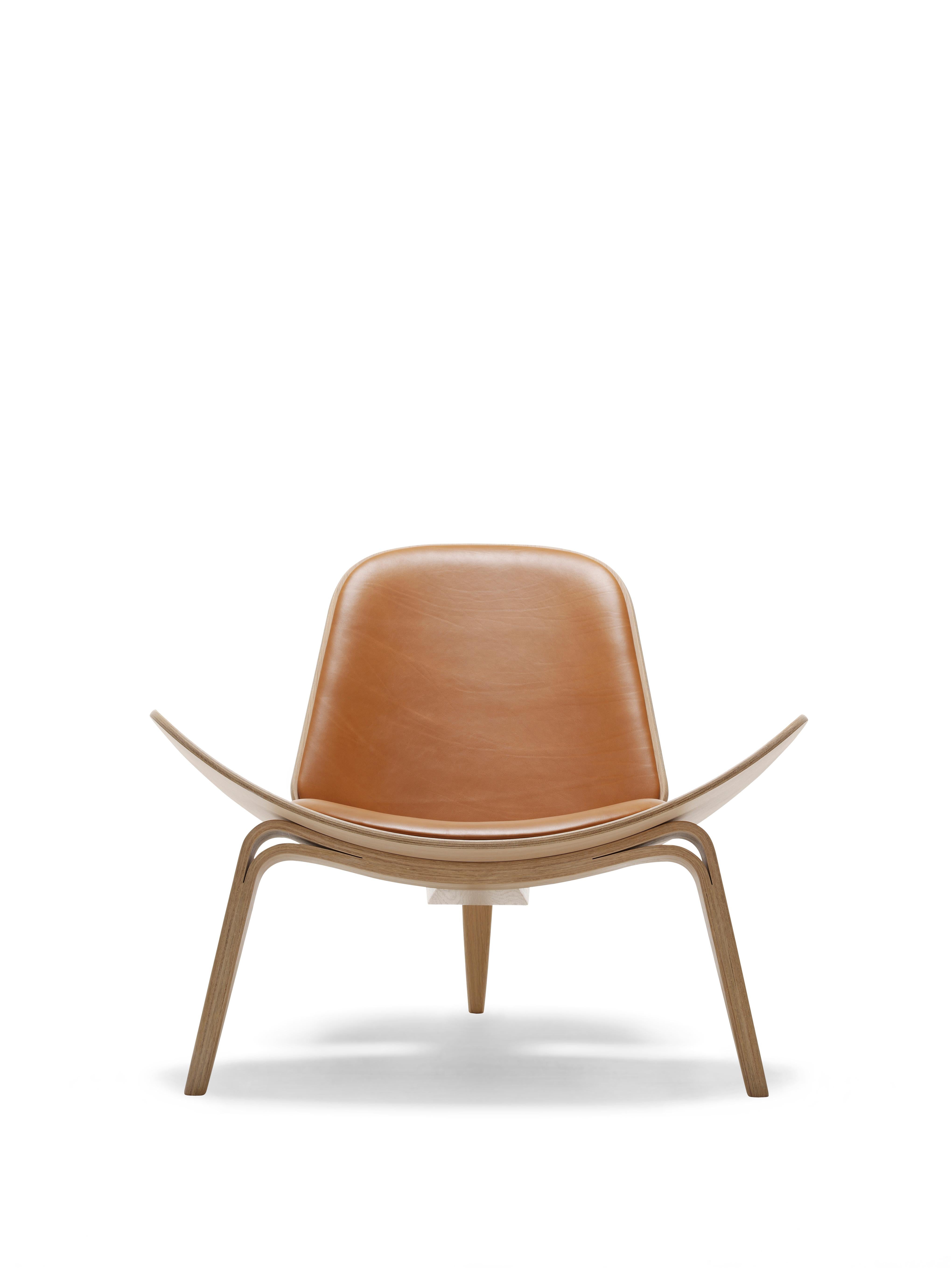 Brown (Sif 91) CH07 Shell Chair in Oak White Oil with Leather Seat by Hans J. Wegner