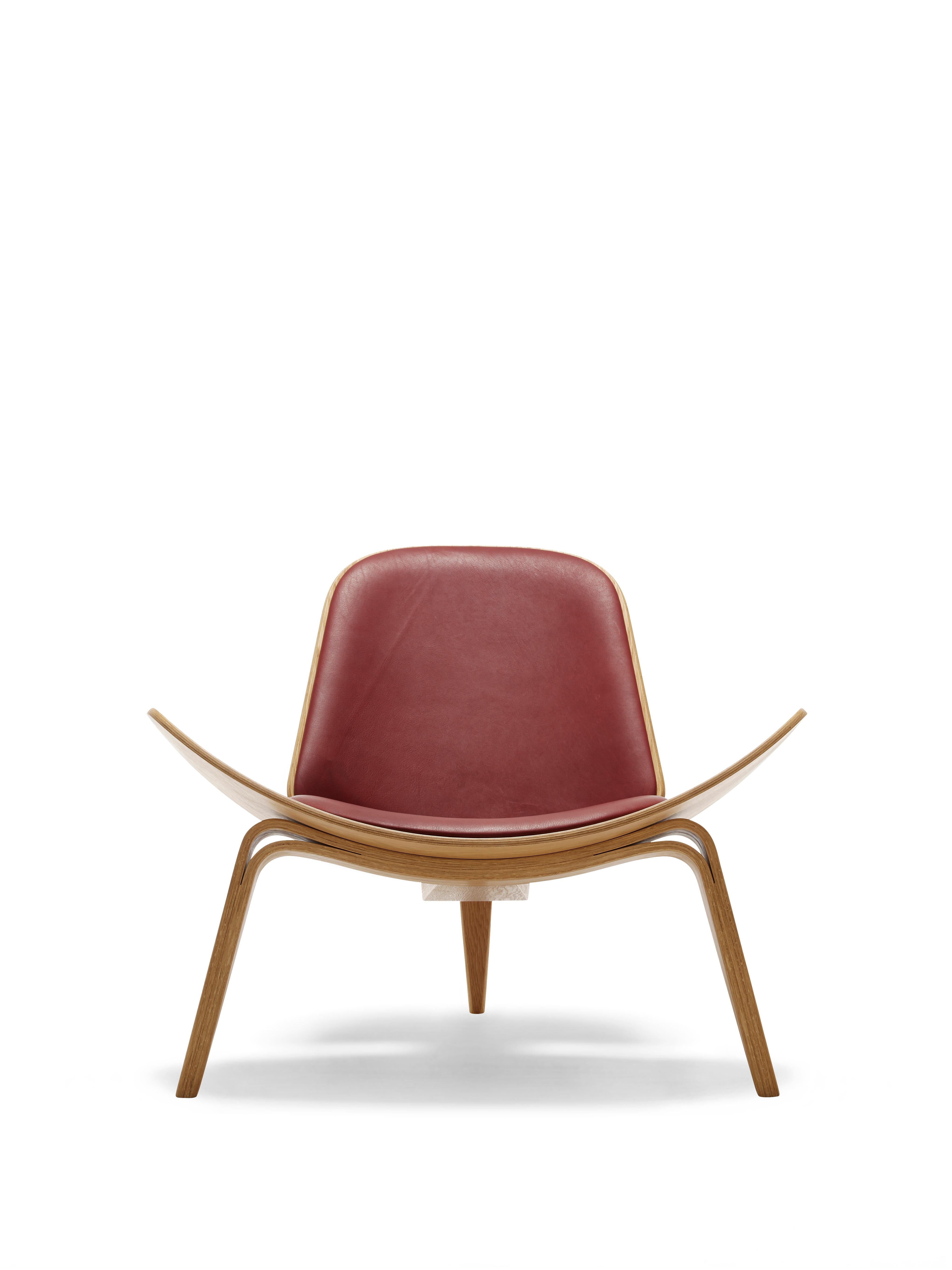 Red (Thor 332) CH07 Shell Chair in Oiled Oak with Foam Seat by Hans J. Wegner