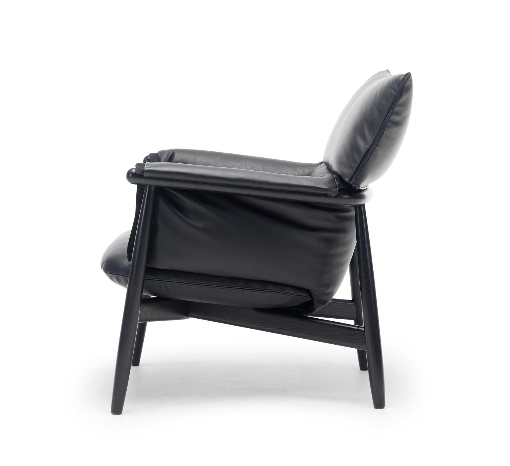 Black (Thor 301) E015 Embrace Lounge Chair in Painted Black Oak, Loke black leather, black edging 2