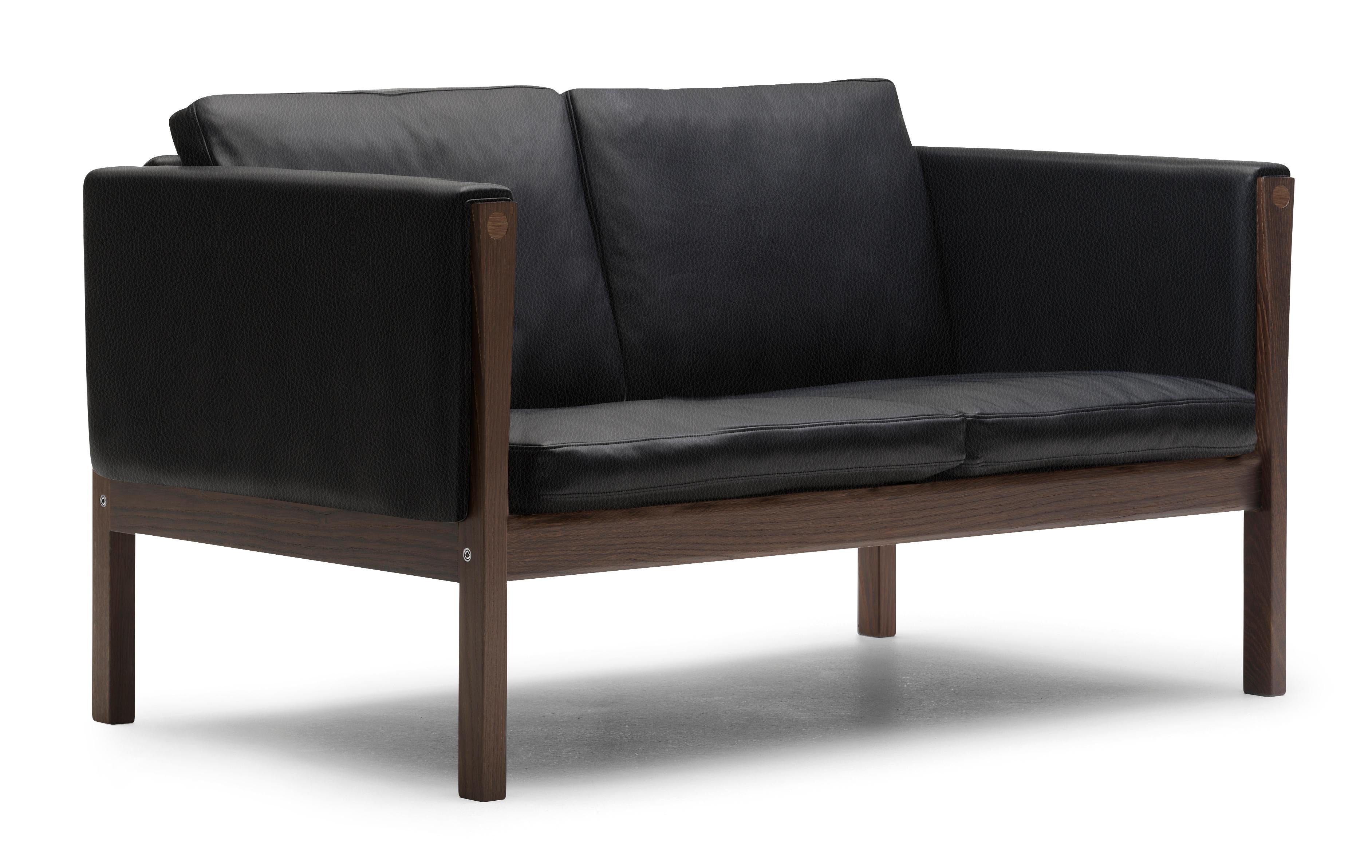 For Sale: Black (Thor 301) CH162 Sofa in Walnut Oil Frame with Leather Upholstery by Hans J. Wegner 2