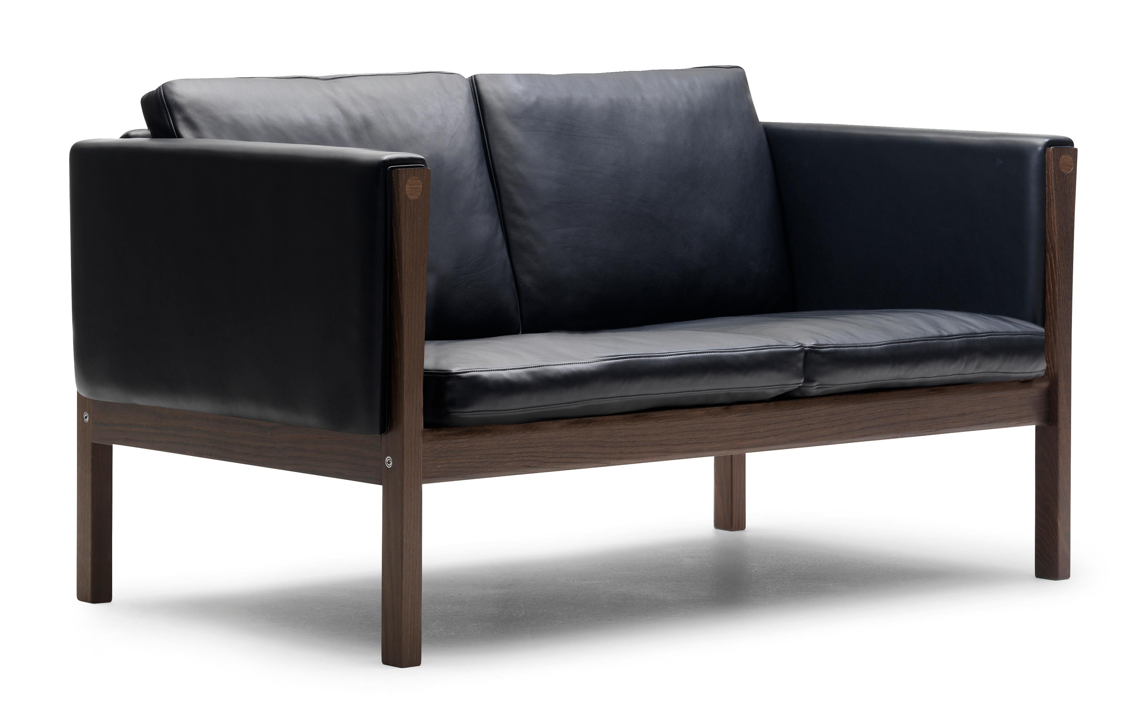 Black (Sif 98) CH162 Sofa in Walnut Oil Frame with Leather Upholstery by Hans J. Wegner 2