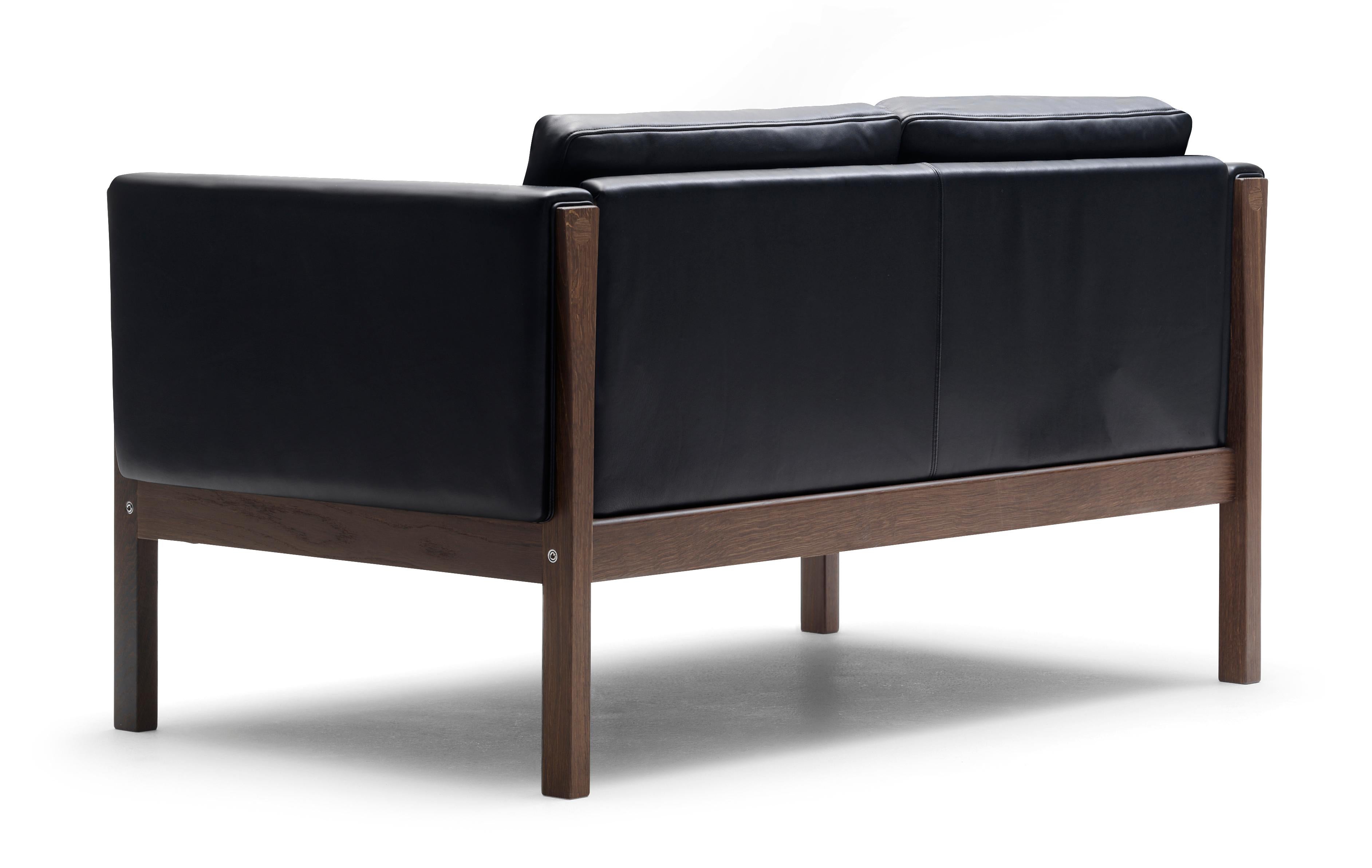 For Sale: Black (Sif 98) CH162 Sofa in Walnut Oil Frame with Leather Upholstery by Hans J. Wegner 3