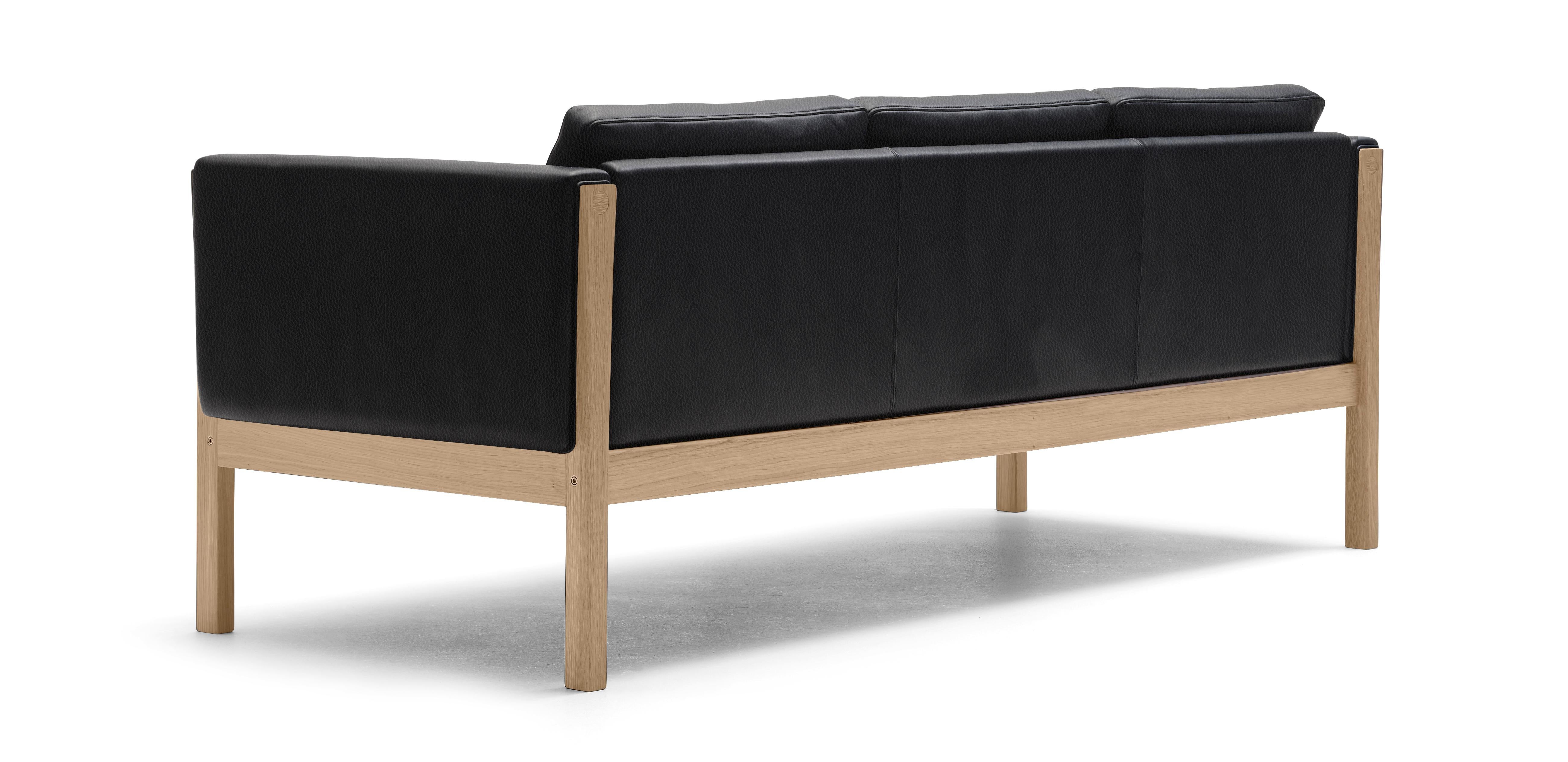 Black (Thor 301) CH163 Sofa in Oiled Oak Frame with Leather Upholstery by Hans J. Wegner 3