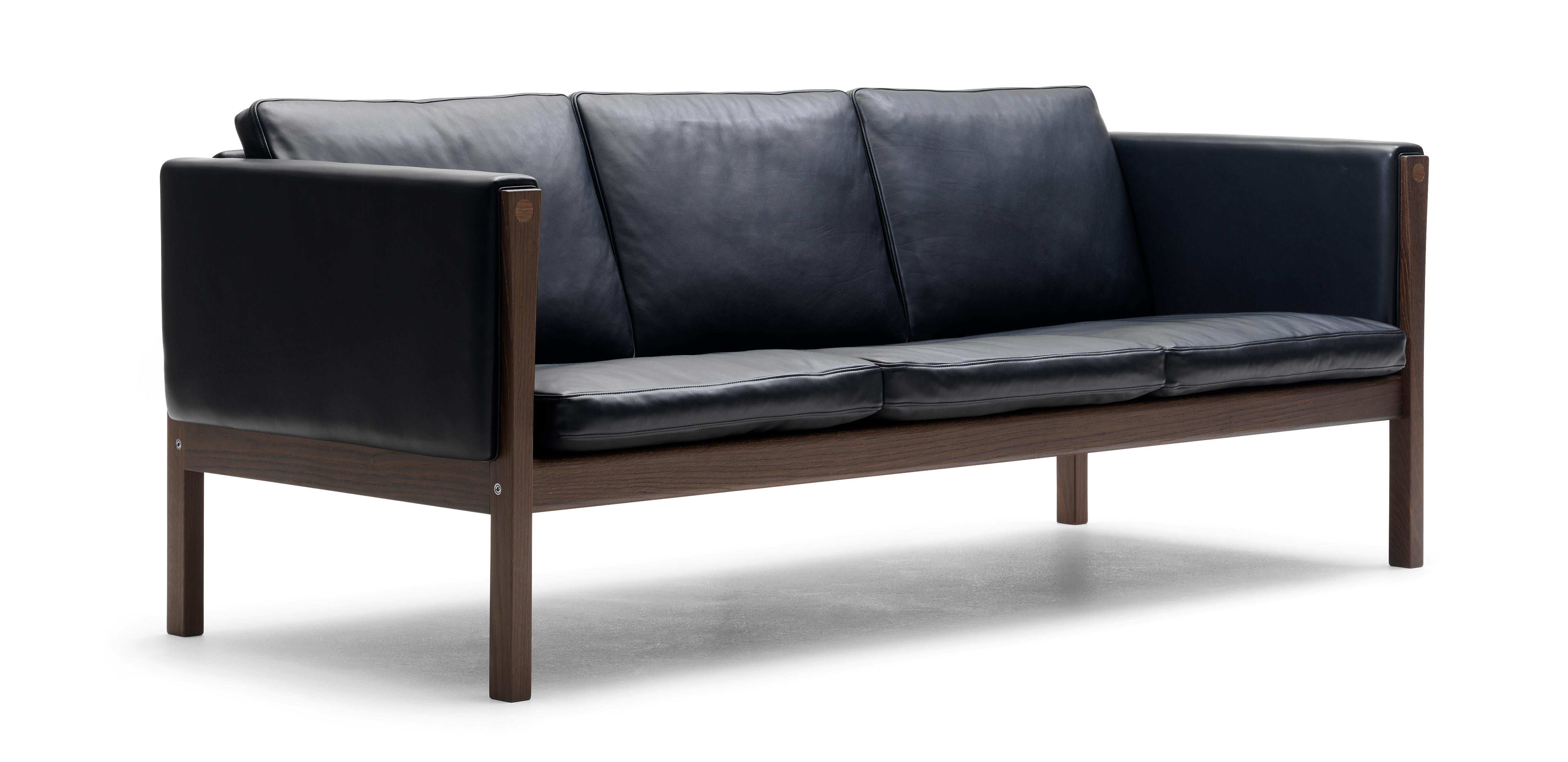 Black (Thor 301) CH163 Sofa in Walnut Oil Frame with Leather Upholstery by Hans J. Wegner 2