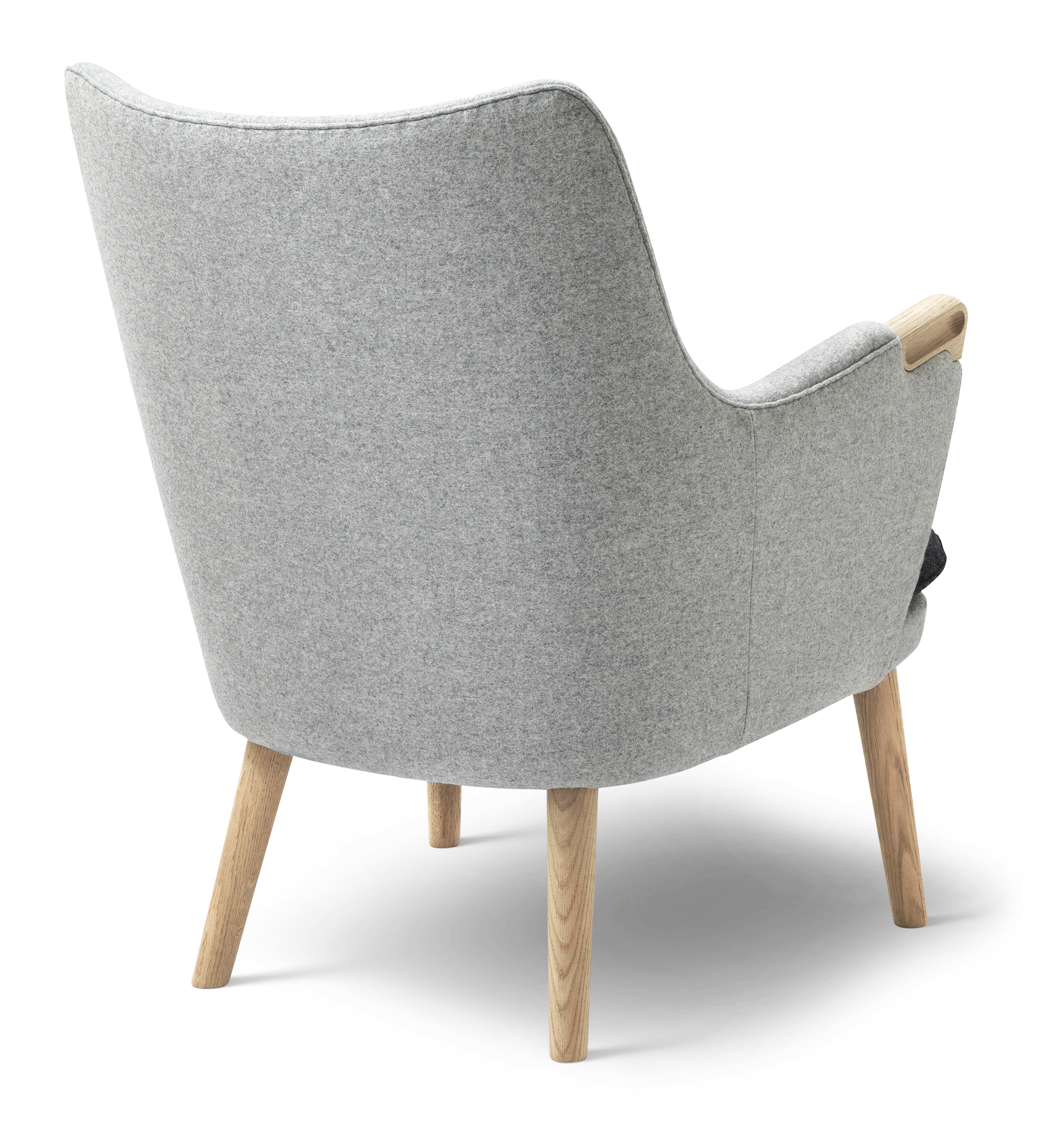Black (Kvadrat DivinaMelange 180) CH71 Lounge Chair in Oak Soap with Fabric Upholstery by Hans J. Wegner 3