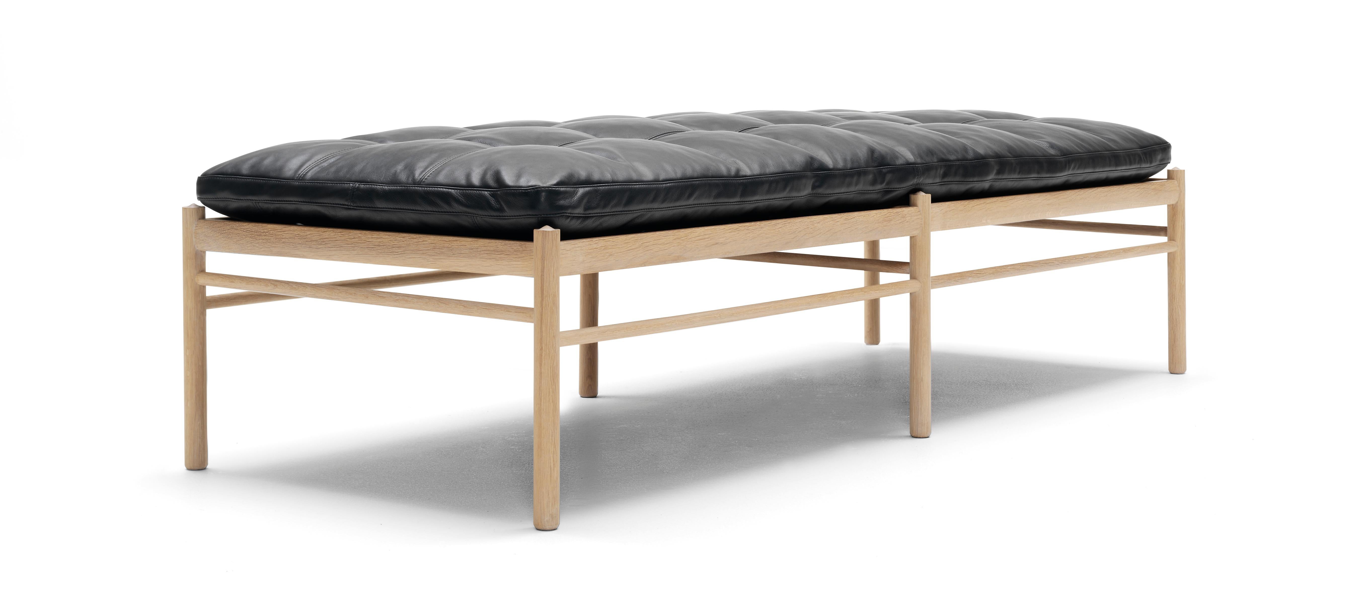 Black (Sif 98) OW150 Colonial Daybed in Oak Soap with Leather Cushion by Ole Wanscher 2