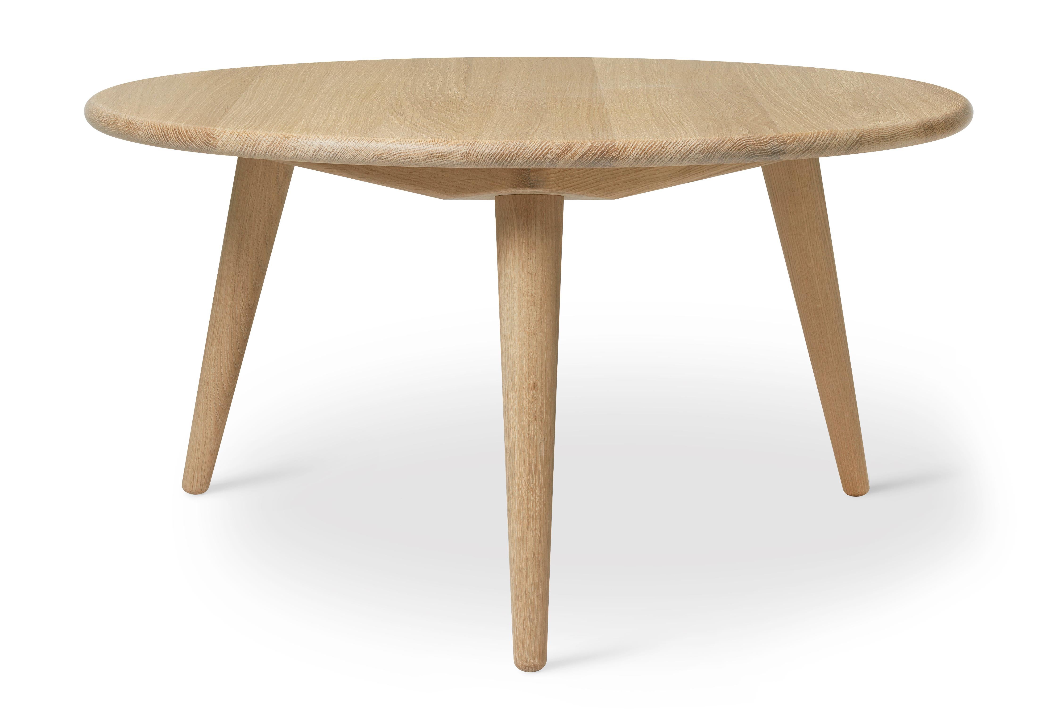 Brown (Oak Soap) CH008 Small Coffee Table in Wood by Hans J. Wegner