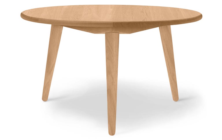 Brown (Oak Oil) CH008 Medium Coffee Table in Wood by Hans J. Wegner
