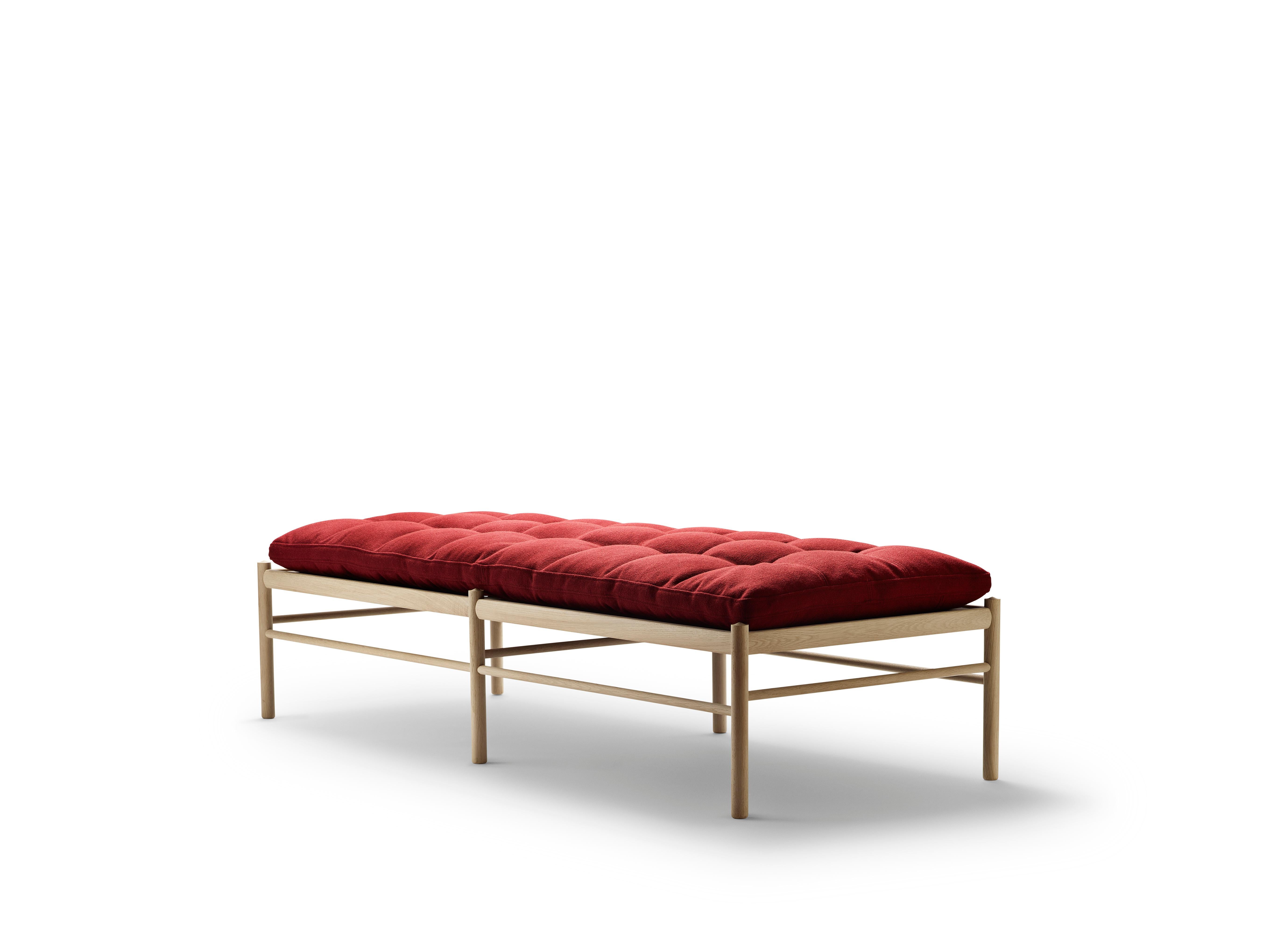 Red (Kvadrat Hallingdal65 694) Ow150 Colonial Daybed in Oak Soap with Fabric Cushion by Ole Wanscher 2