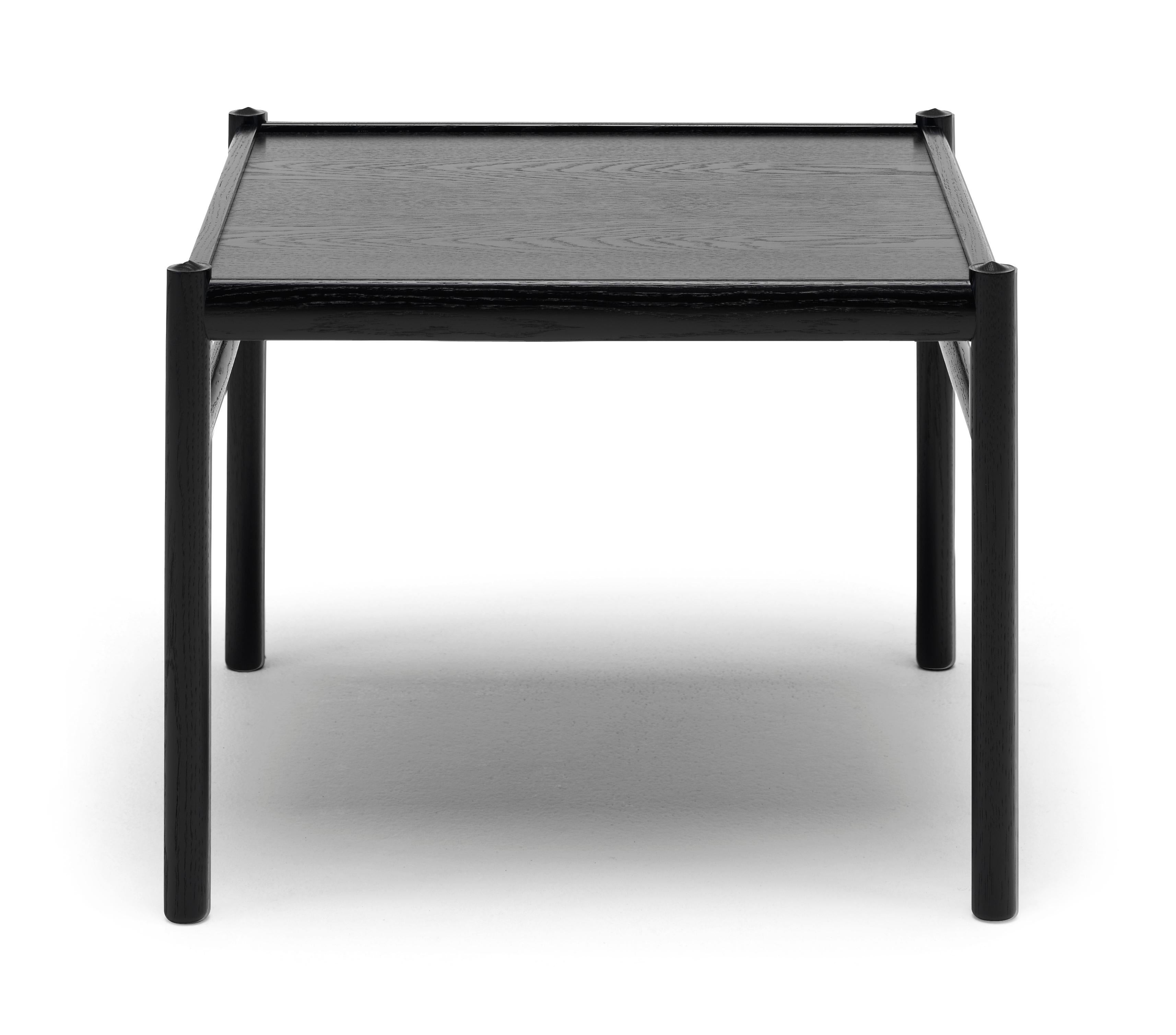 Black (Oak Painted blacks9000-N) OW449 Colonial Table in Wood by Ole Wanscher