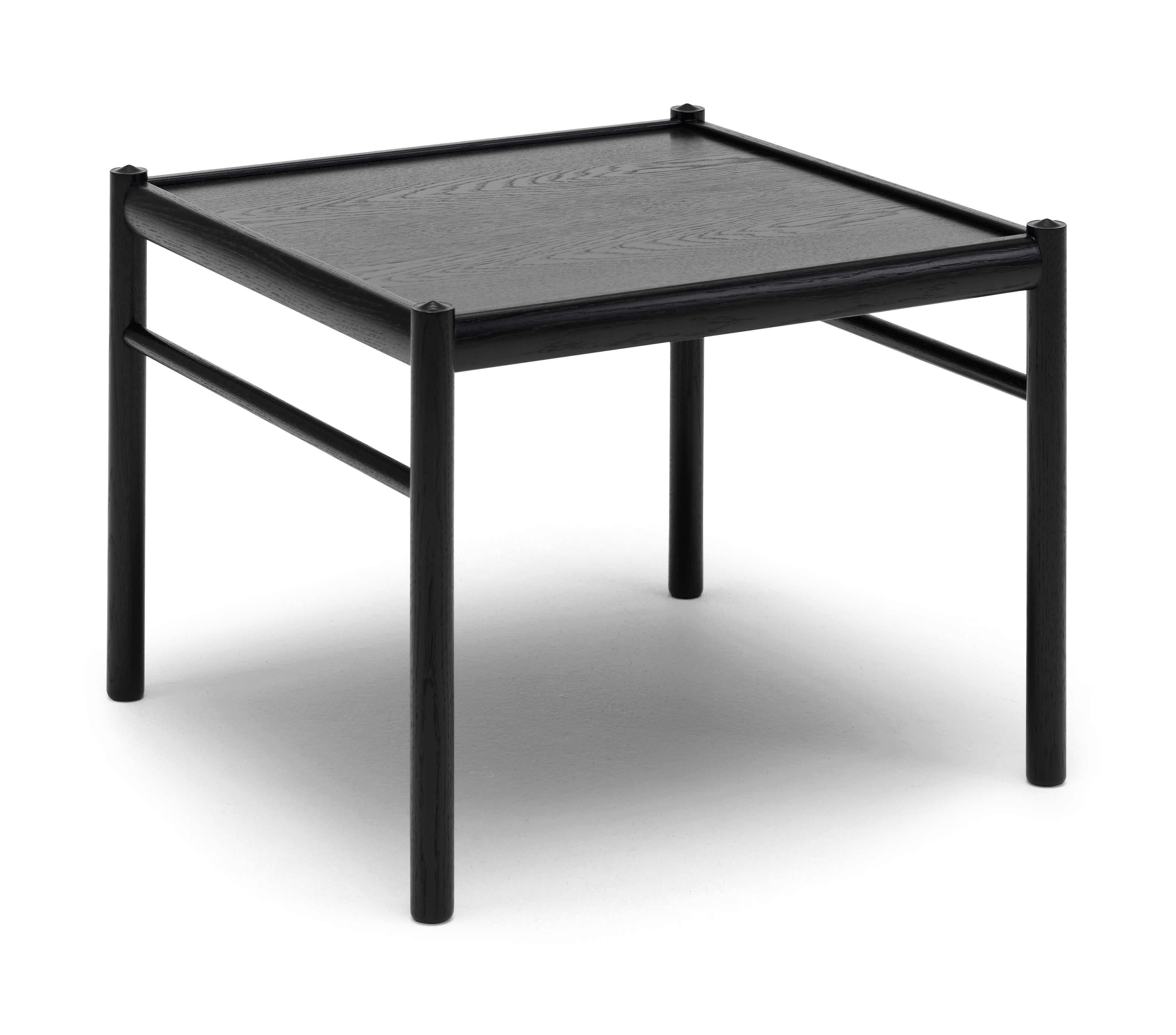 Black (Oak Painted blacks9000-N) OW449 Colonial Table in Wood by Ole Wanscher 2