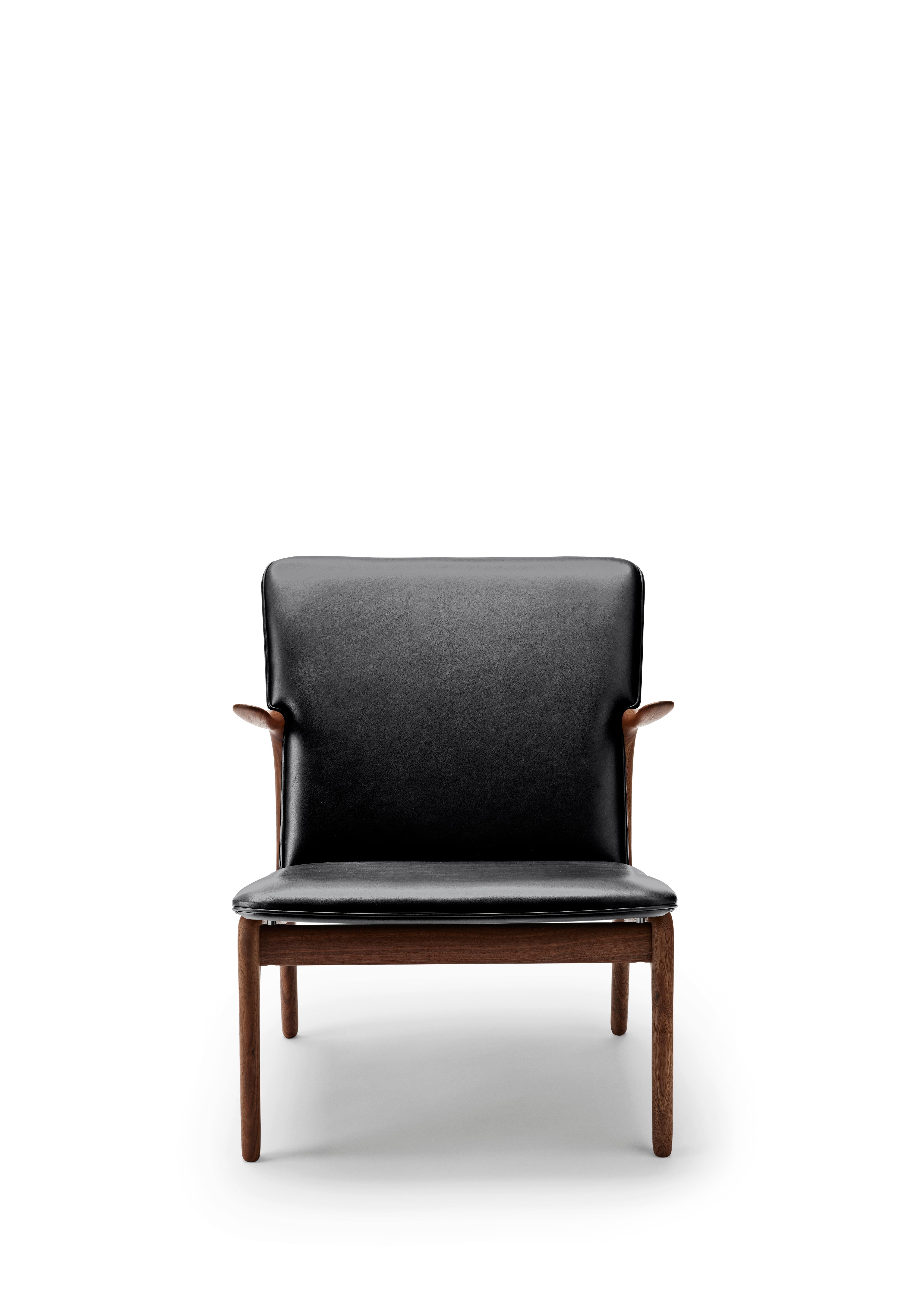Black (Thor 301) OW124 Beak Chair in Walnut Oil by Ole Wanscher