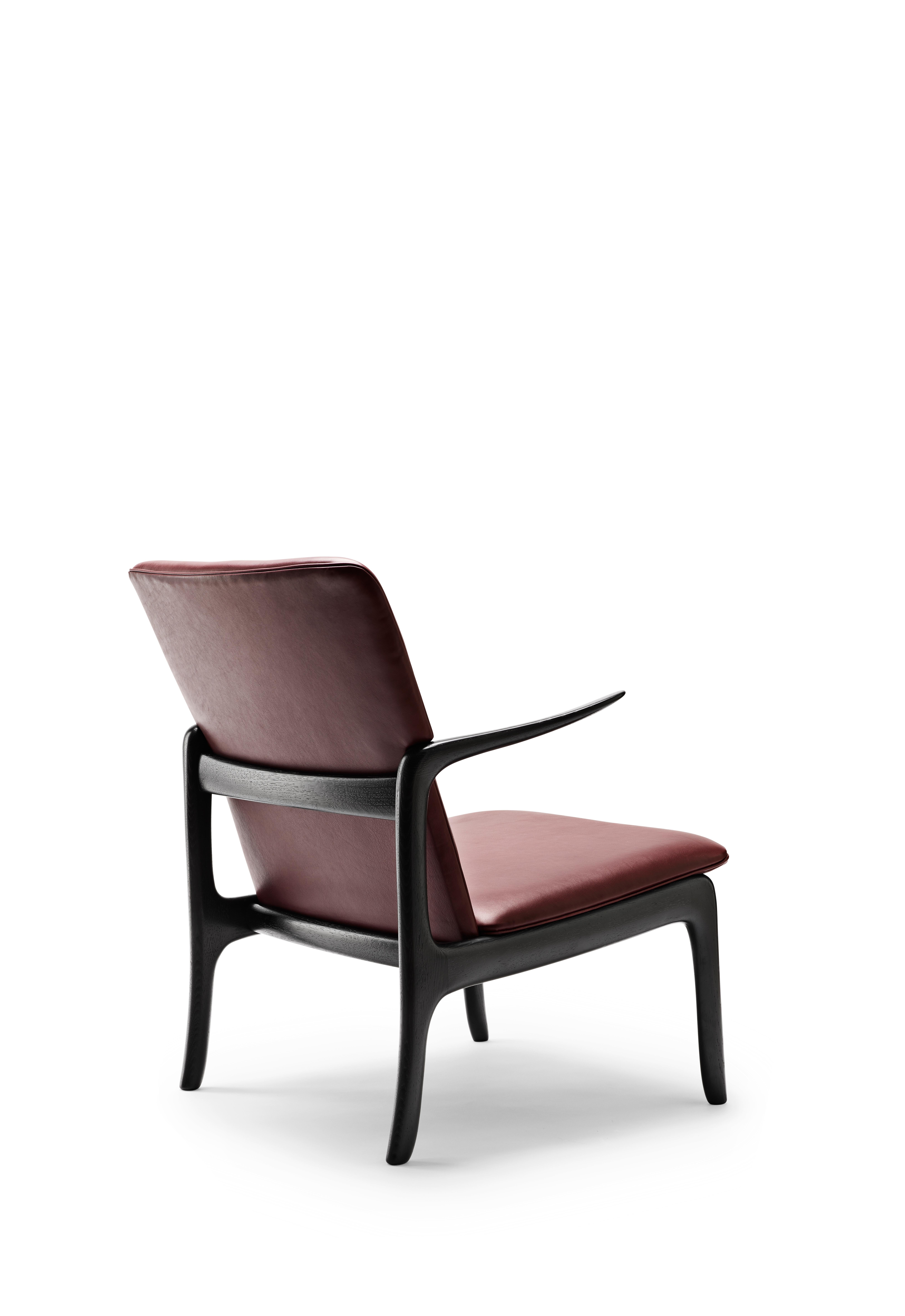 Red (Sif 93) OW124 Beak Chair in Oak Painted Black by Ole Wanscher 2